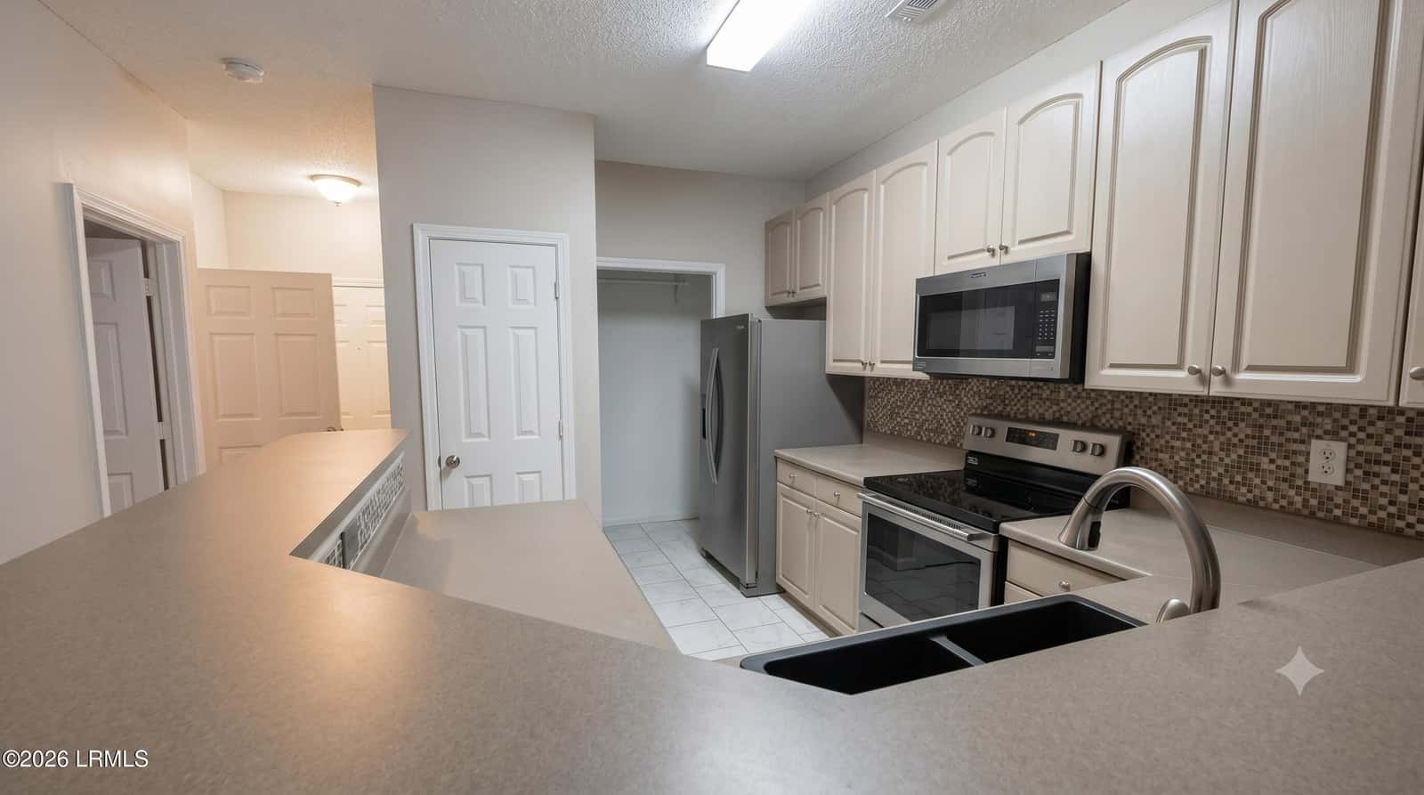 100 Kensington Boulevard 1106, Bluffton, SC 29910 — photo 18 of 21