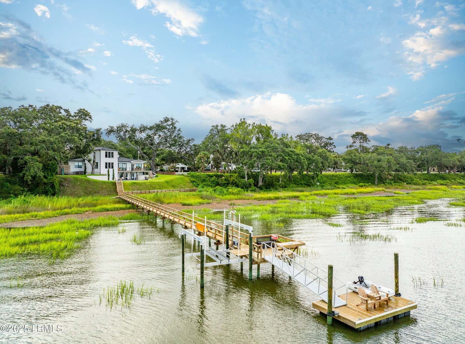2102 Bay Street, Beaufort, SC 29902 — photo 13 of 94