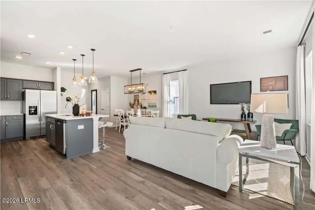 7 Whispering Oaks Circle, Bluffton, SC 29909 — photo 13 of 28