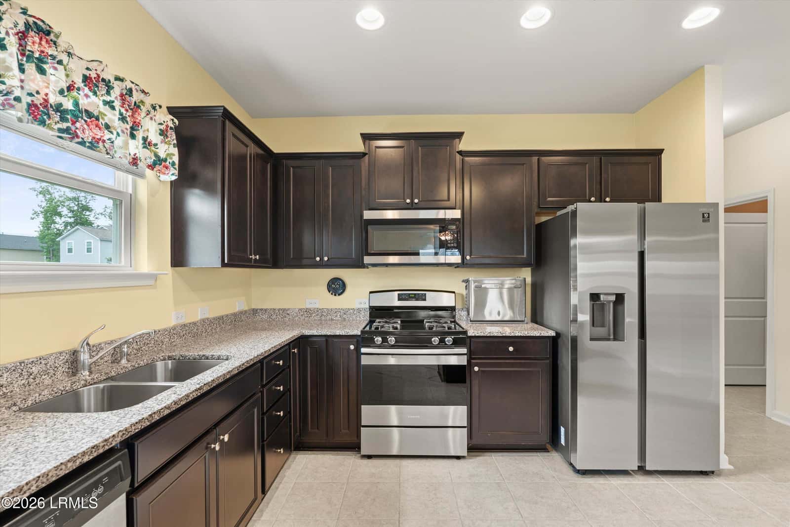 24 Seneca Way, Beaufort, SC 29906 — photo 8 of 35