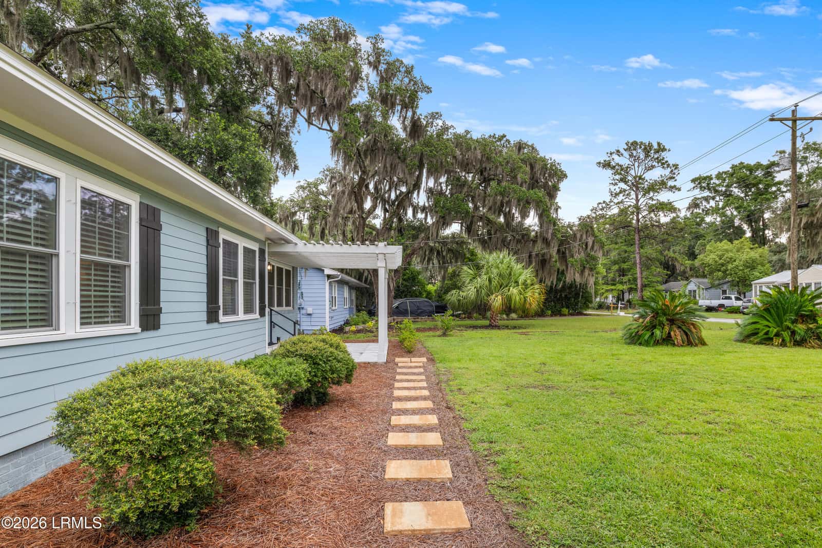 1119 Lafayette Street, Beaufort, SC 29902 — photo 2 of 45