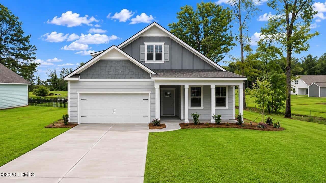 8 Castle Hill Drive, Yemassee, SC 29945 — photo 1 of 53