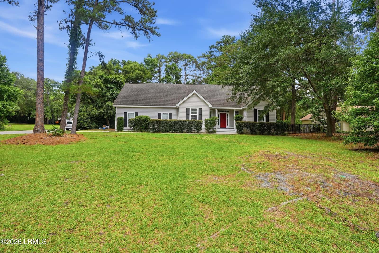 24 Pickens Street, Beaufort, SC 29907 — photo 4 of 40