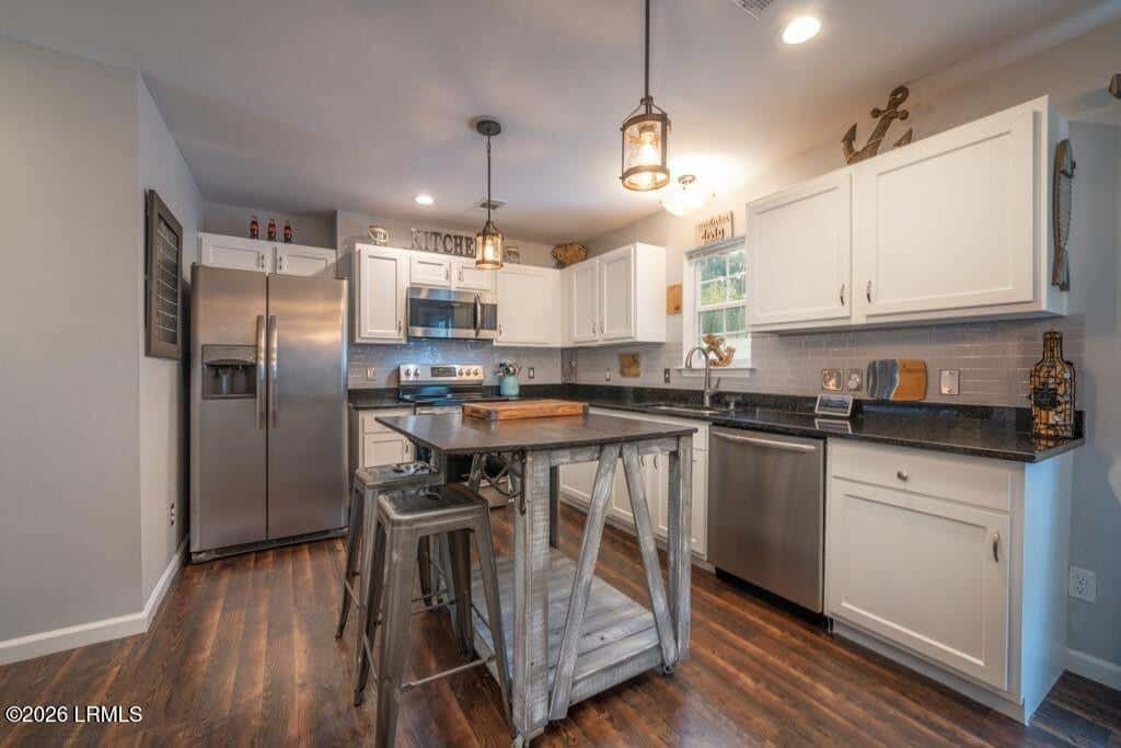 21 Pine Forest Drive, Bluffton, SC 29910 — photo 2 of 27