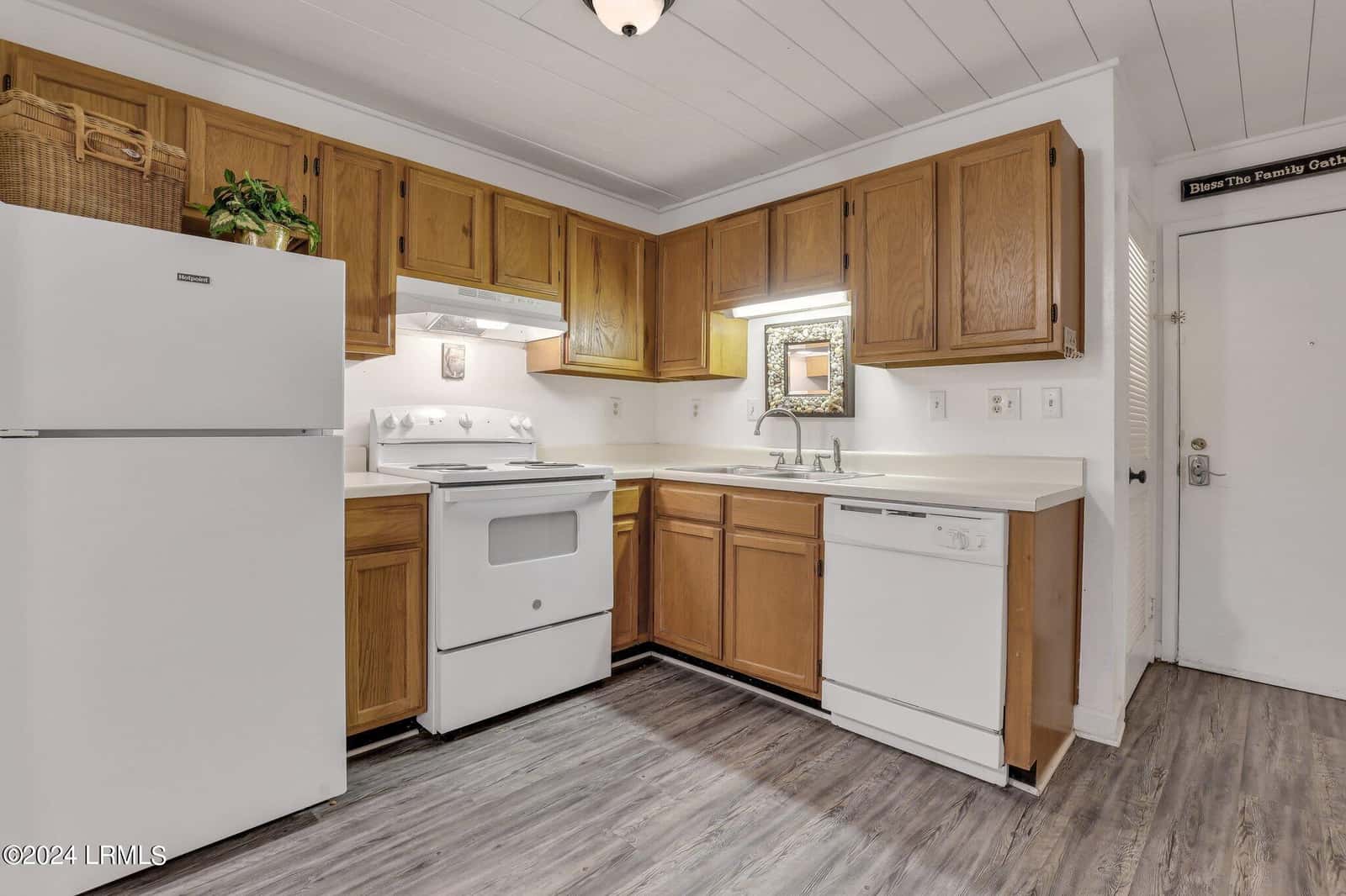 239 Beach City Road 3234, Hilton Head Island, SC 29926 — photo 5 of 31
