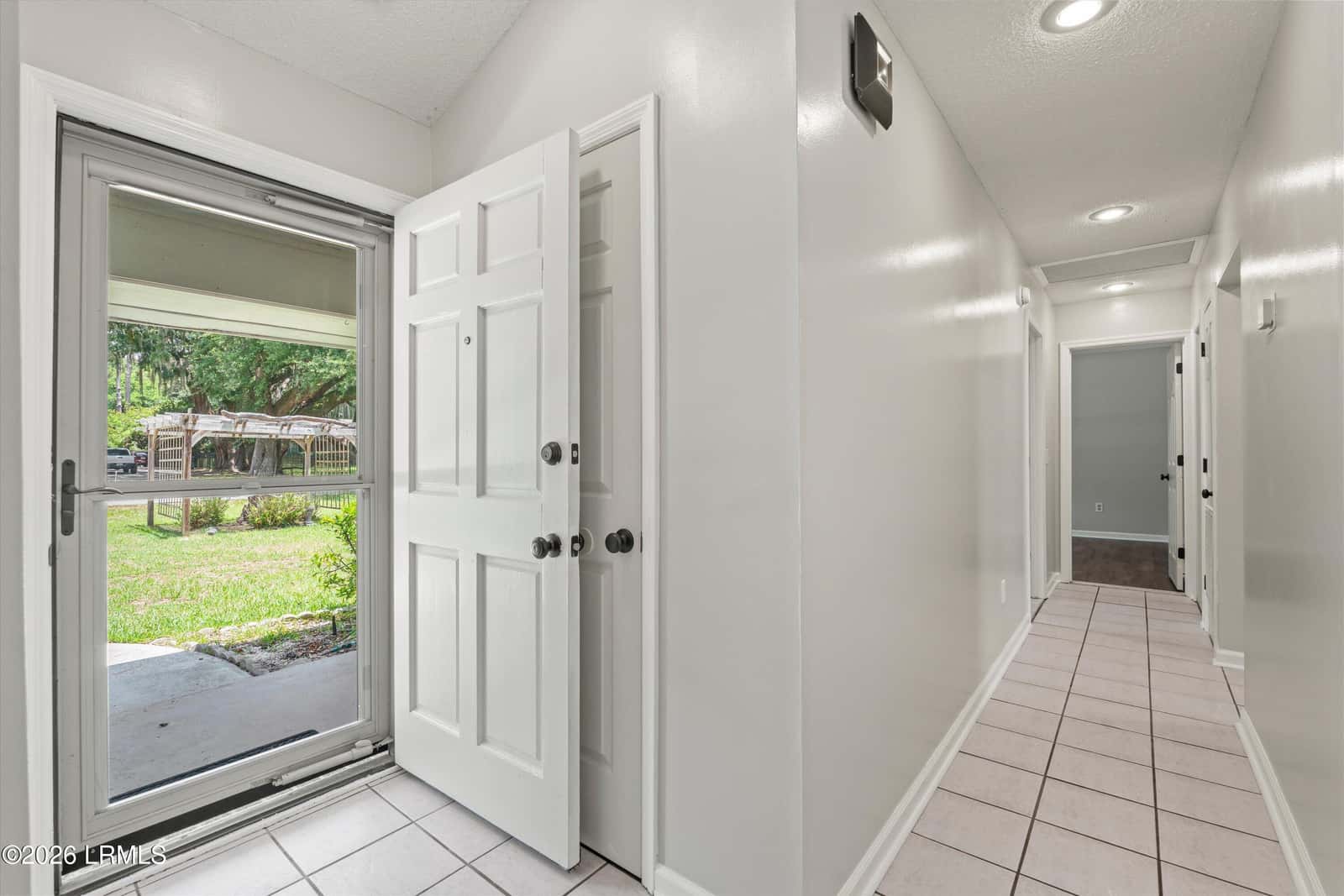 22 Chesterfield Drive, Beaufort, SC 29906 — photo 3 of 38