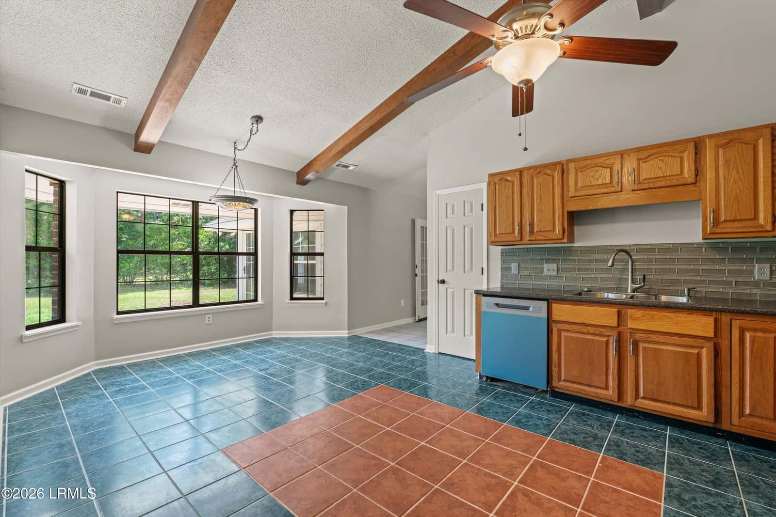 22 Chesterfield Drive, Beaufort, SC 29906 — photo 11 of 38