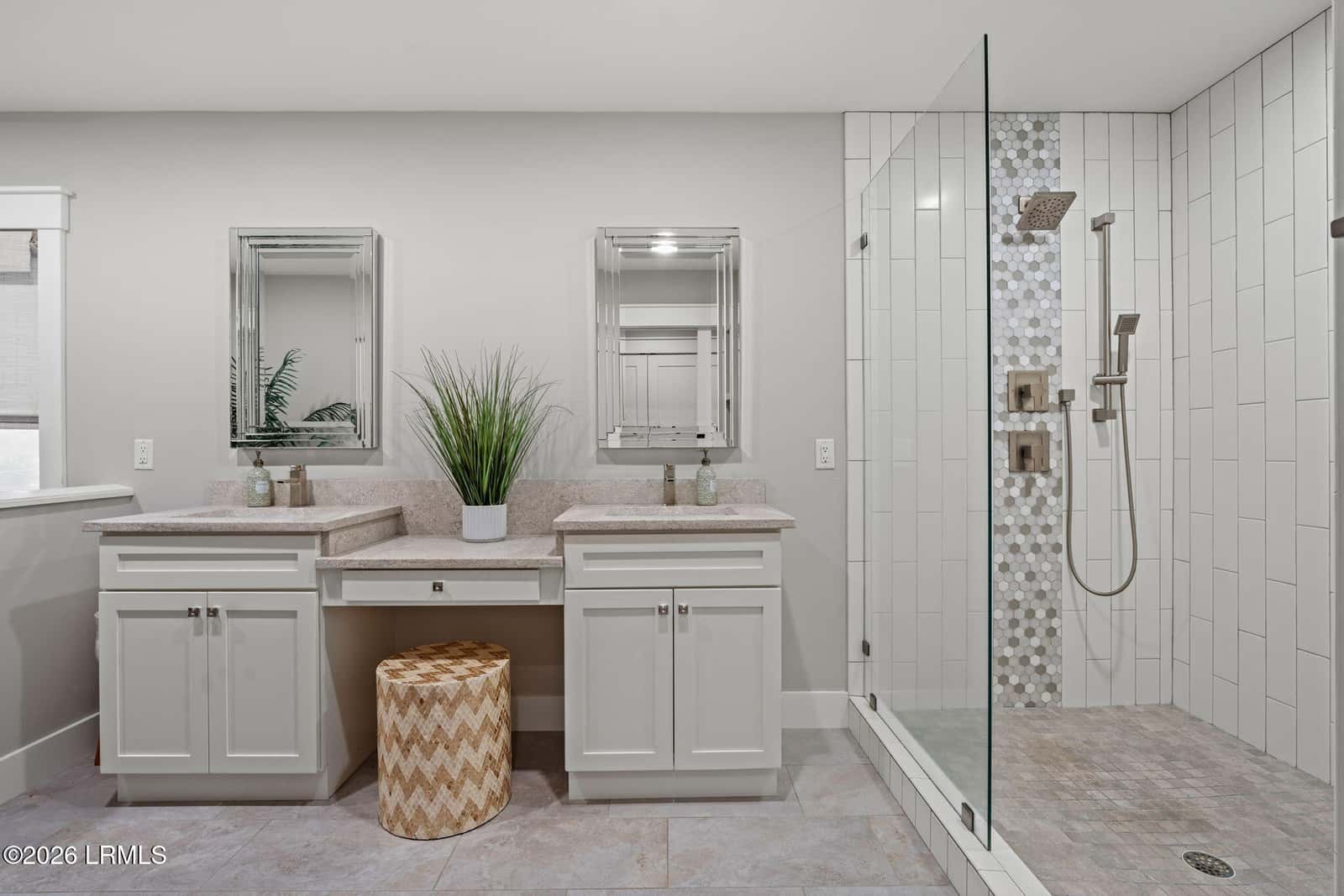10 Johnston Way E, Bluffton, SC 29910 — photo 3 of 34