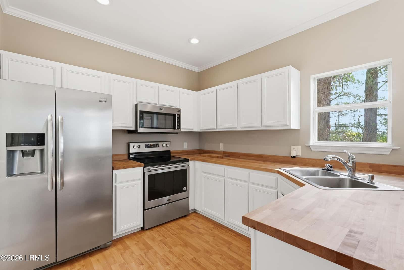 19 Pine Burr Road E 16, Hilton Head Island, SC 29926 — photo 5 of 20