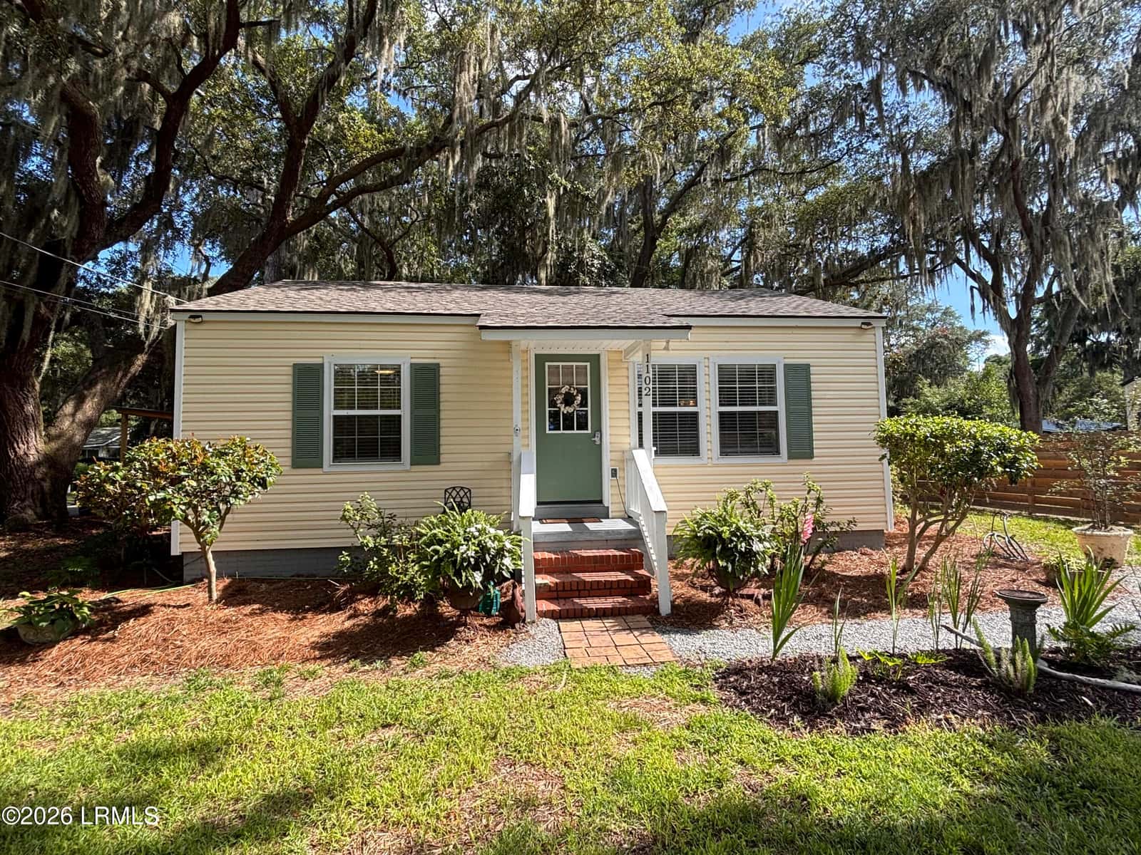 1102 Lafayette Street, Beaufort, SC 29902 — photo 2 of 21