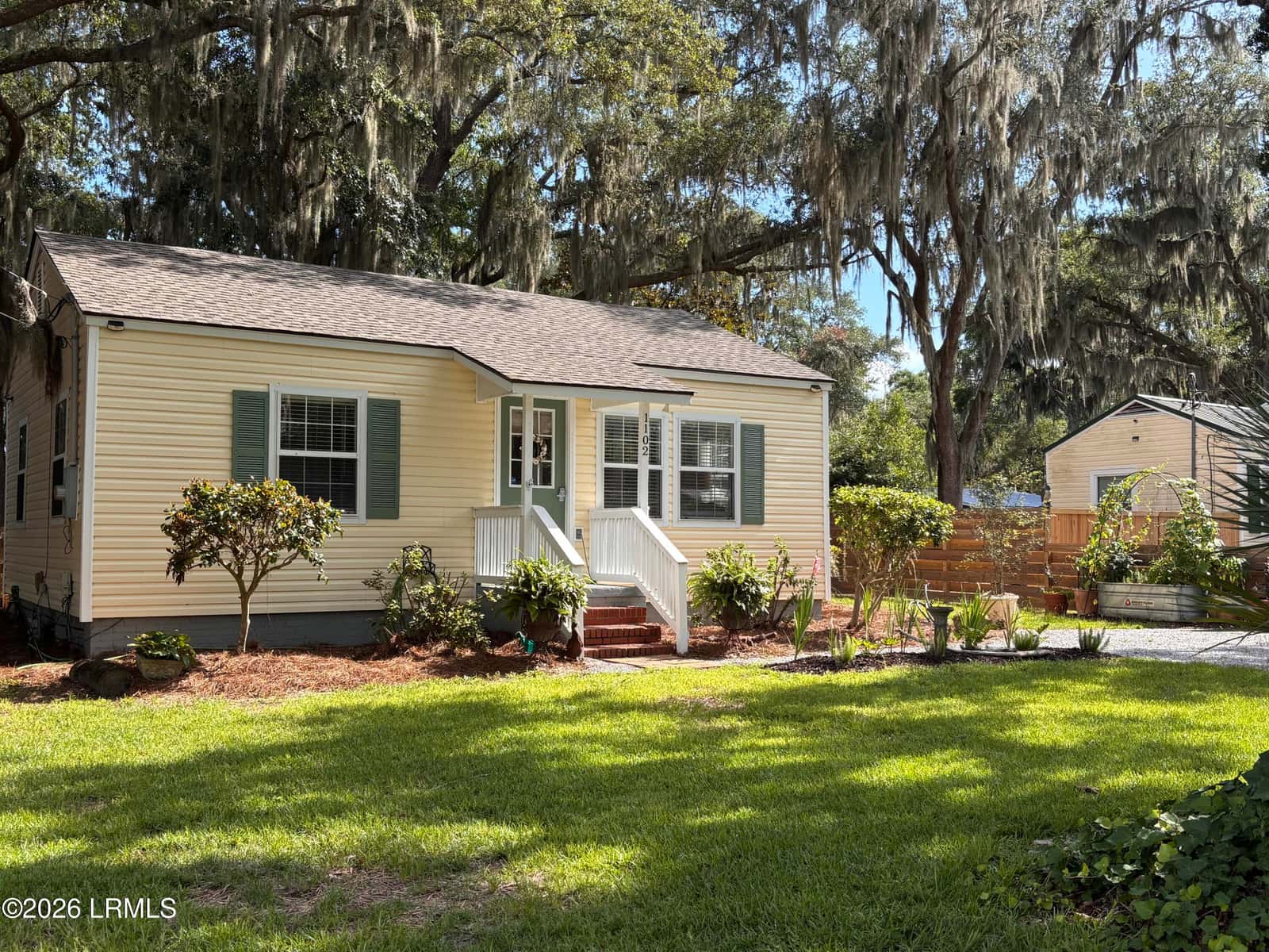 1102 Lafayette Street, Beaufort, SC 29902 — photo 1 of 21