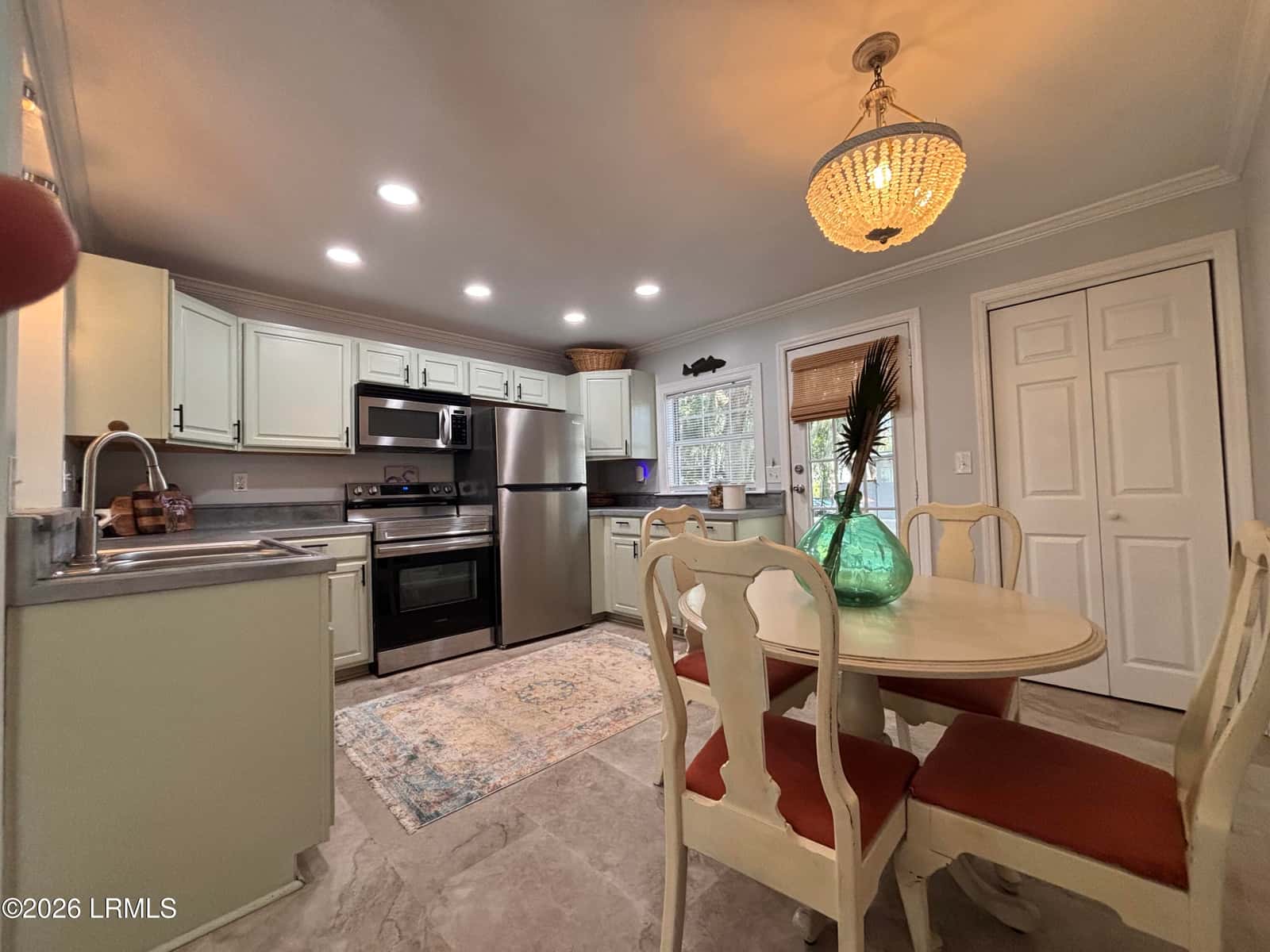 1102 Lafayette Street, Beaufort, SC 29902 — photo 8 of 21