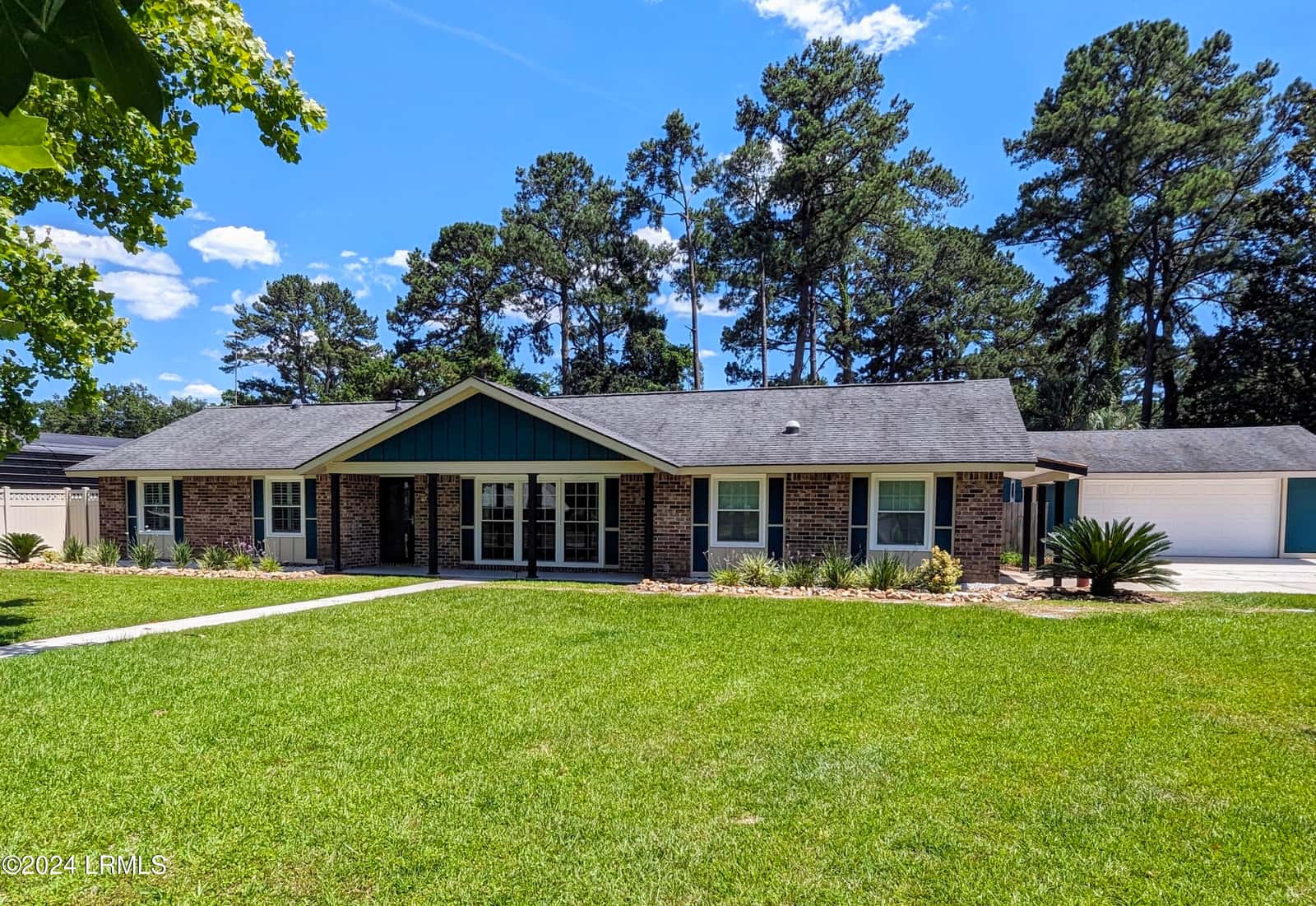 2233 Salem Road, Beaufort, SC 29902 — photo 1 of 26