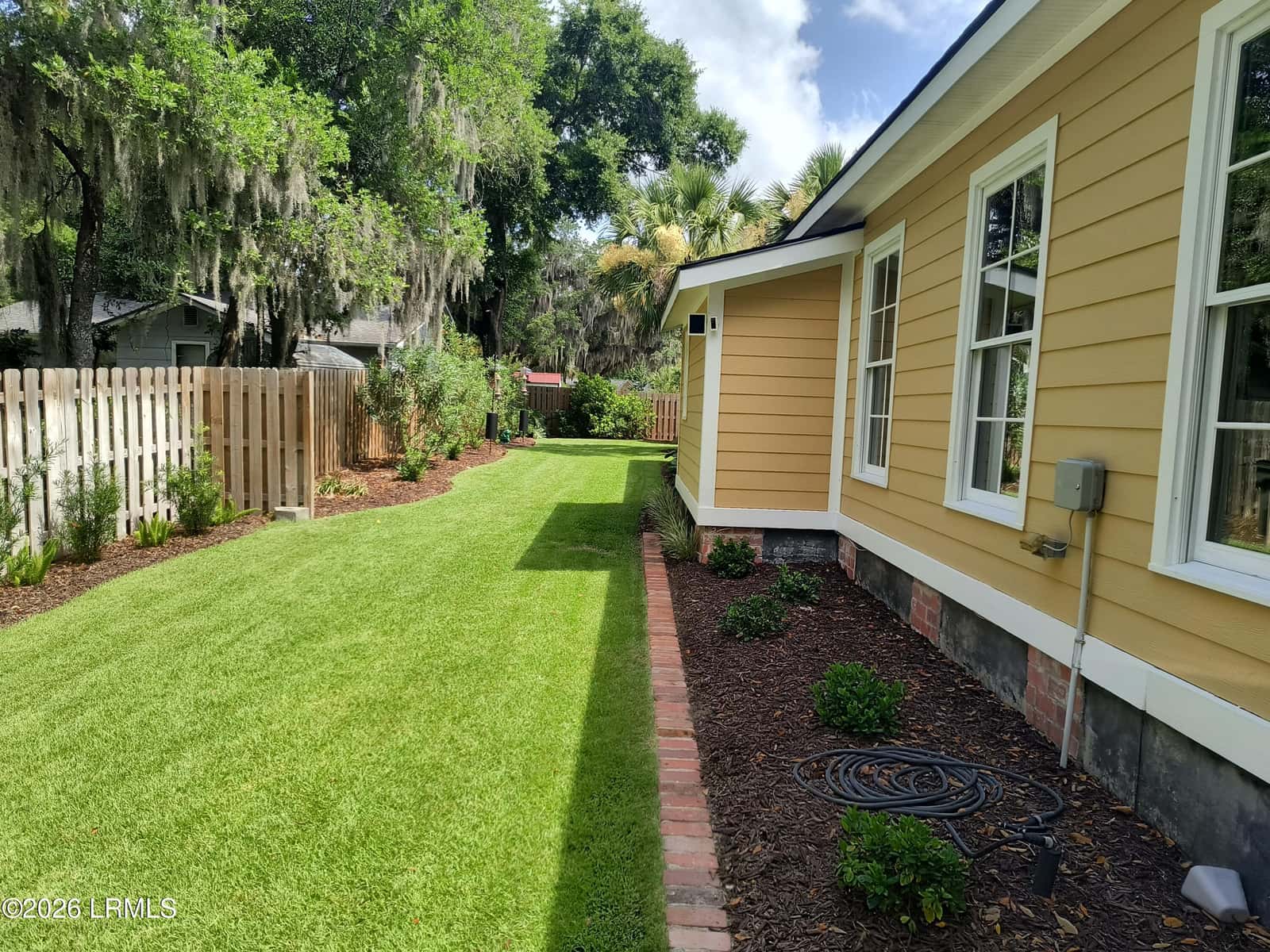 1111 Washington Street, Beaufort, SC 29902 — photo 3 of 31