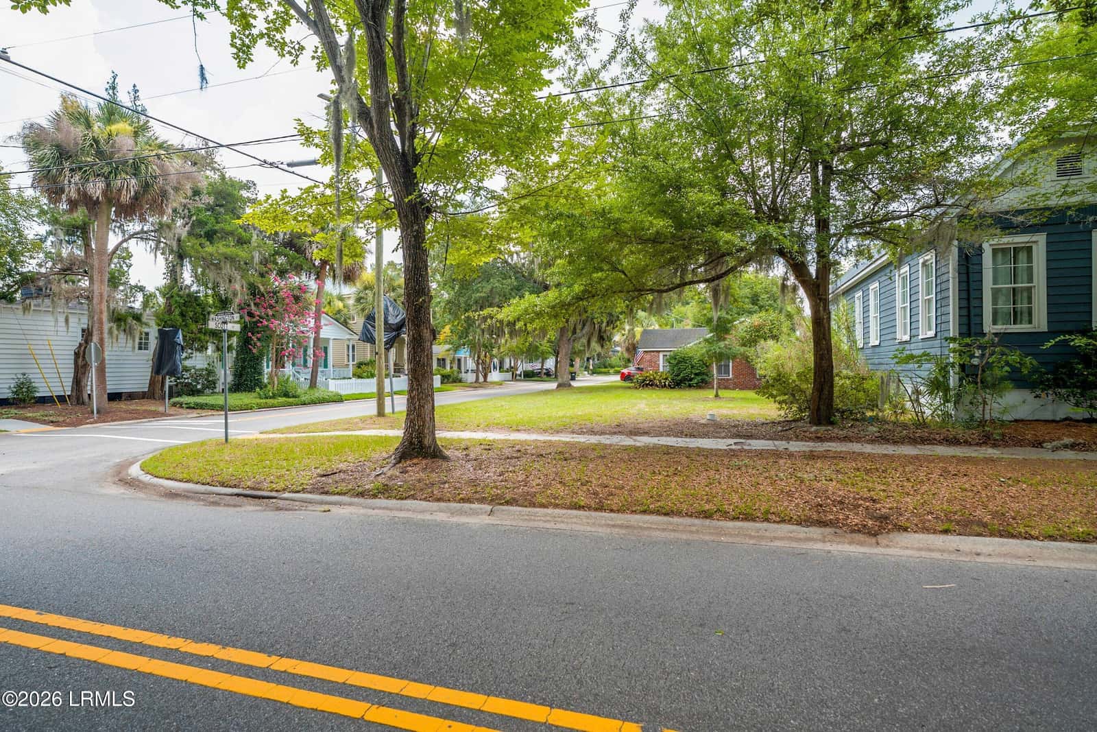 808 A Scott Street, Beaufort, SC 29902 — photo 3 of 18