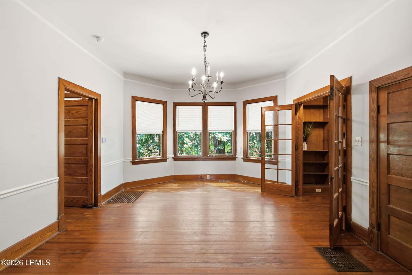 628 Robert Smalls Parkway, Beaufort, SC 29906 — photo 8 of 47