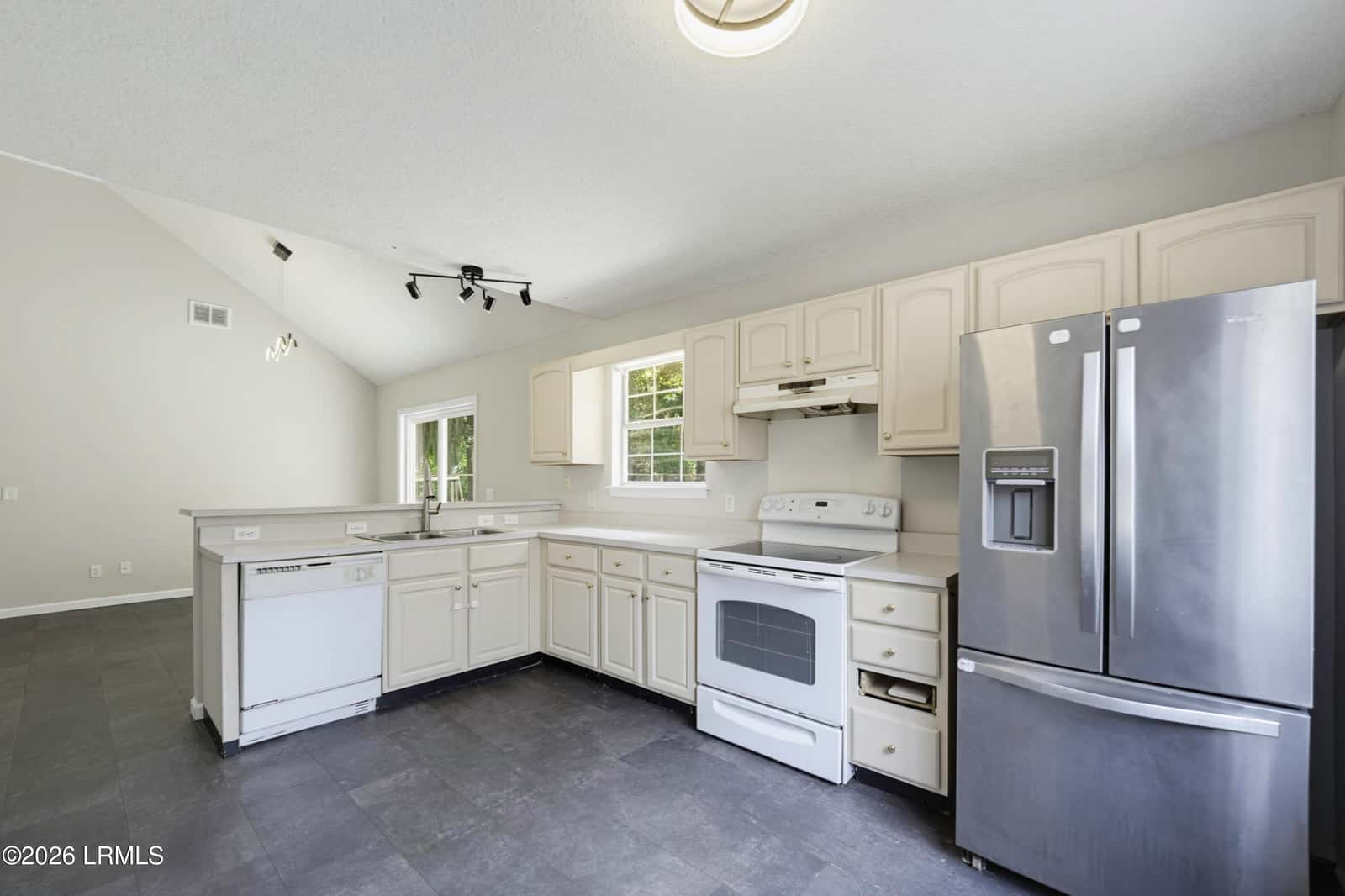 3 Eagle Trace Court, Beaufort, SC 29907 — photo 11 of 24