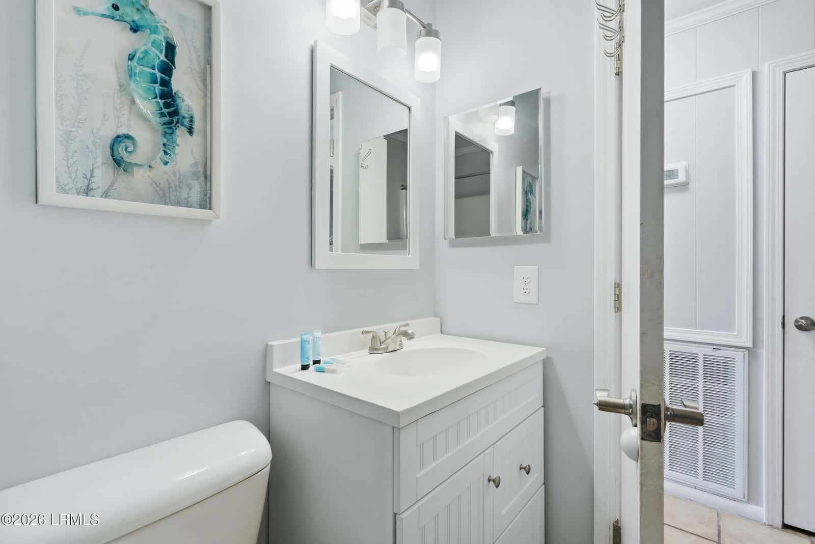 40 Folly Field Road C302, Hilton Head Island, SC 29928 — photo 19 of 42
