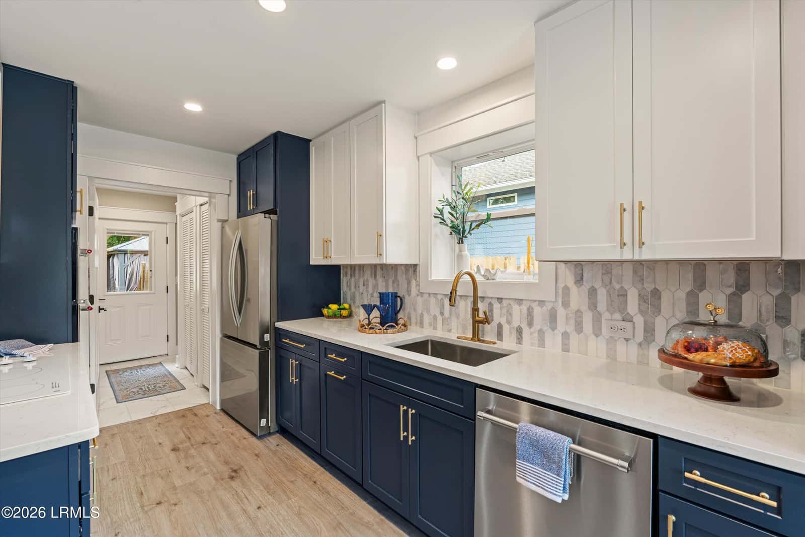 417 Waight Street, Beaufort, SC 29902 — photo 3 of 29