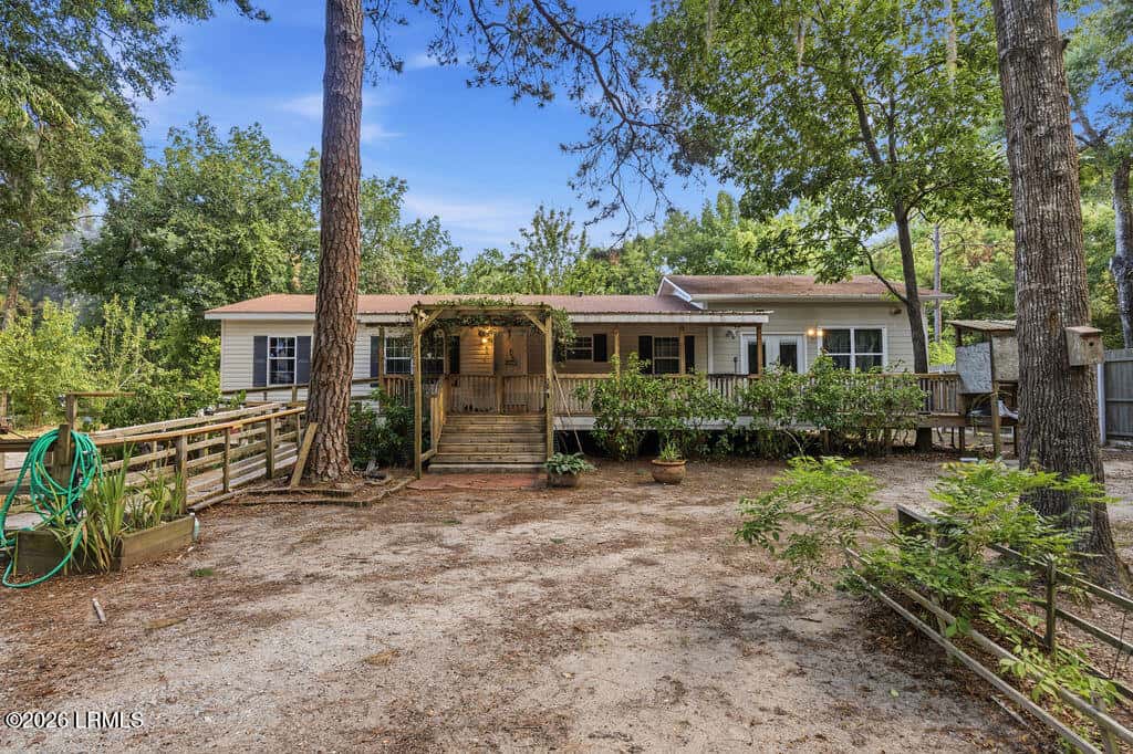 21 Sandstone Circle, Beaufort, SC 29906 — photo 1 of 35
