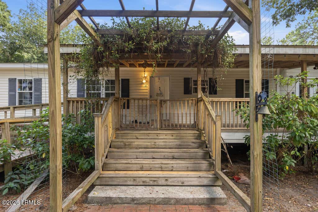 21 Sandstone Circle, Beaufort, SC 29906 — photo 3 of 35