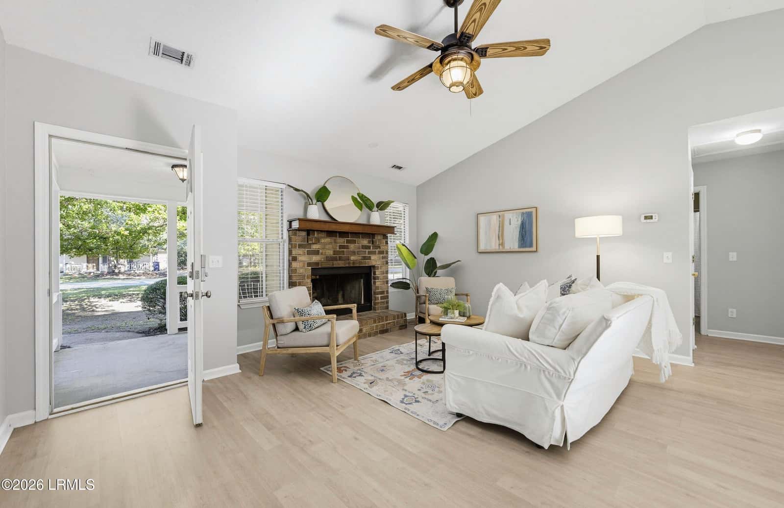 12 Robin Way, Beaufort, SC 29907 — photo 5 of 37