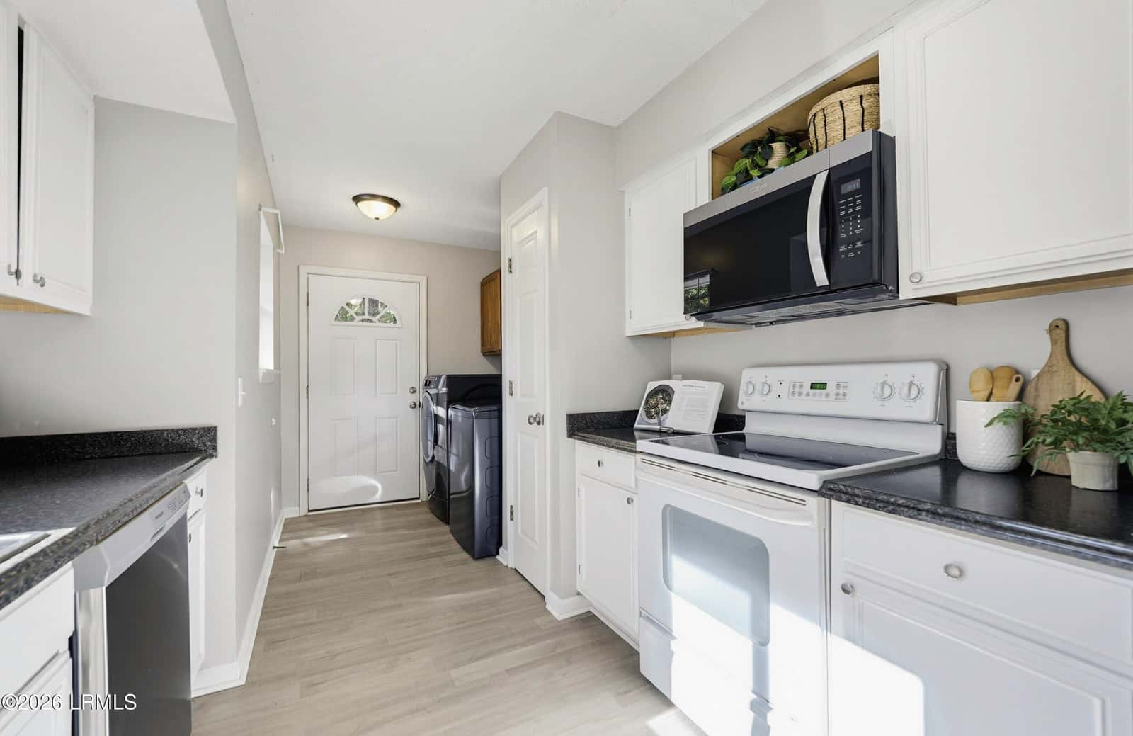 12 Robin Way, Beaufort, SC 29907 — photo 13 of 37