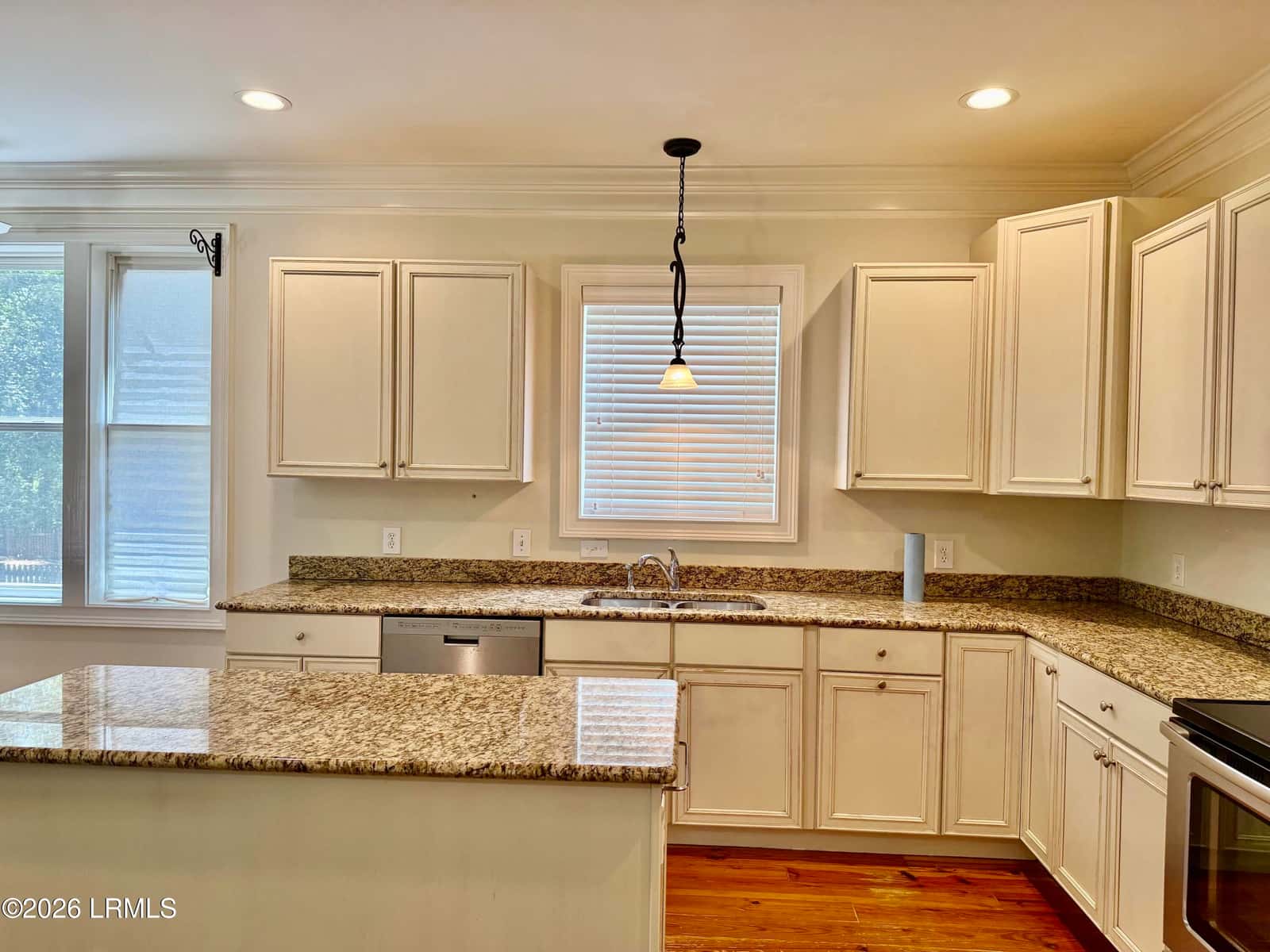 16 Tuscarora Avenue, Beaufort, SC 29907 — photo 6 of 28