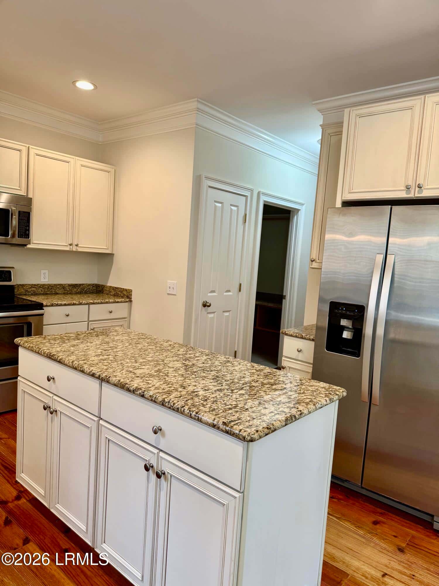 16 Tuscarora Avenue, Beaufort, SC 29907 — photo 8 of 28