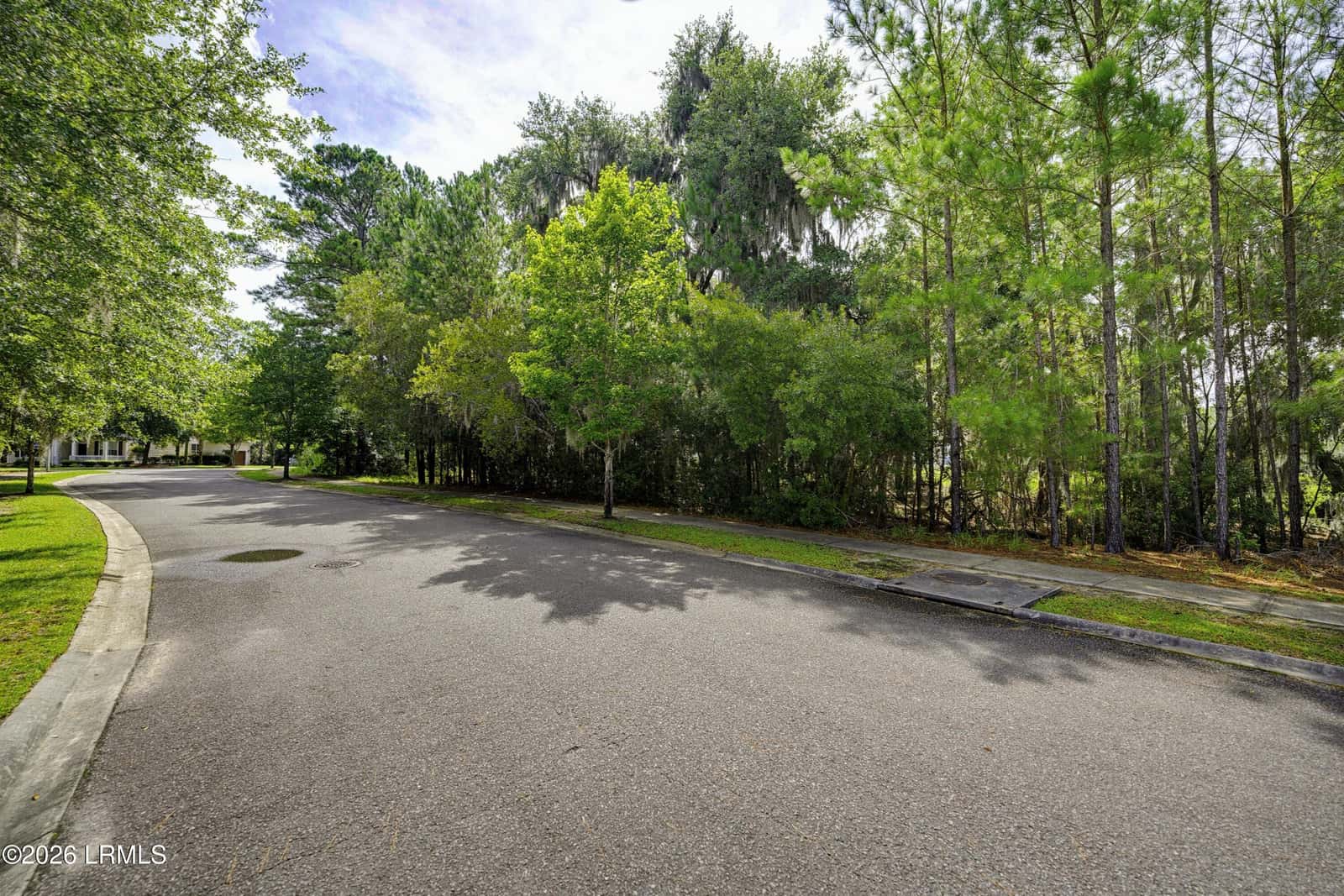 2200 Moss Street, Beaufort, SC 29902 — photo 4 of 40