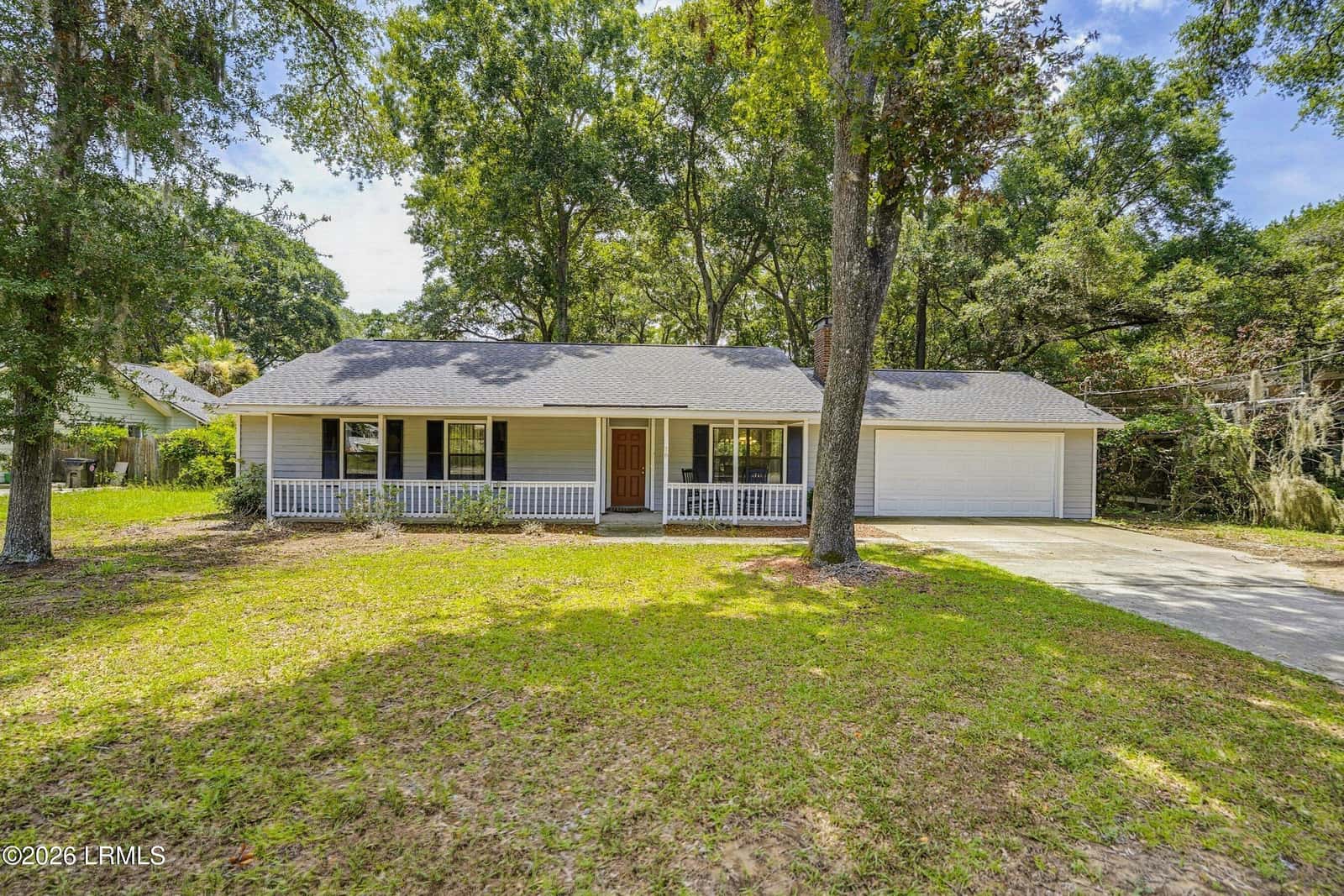 16 Wiggins Road, Beaufort, SC 29907 — photo 1 of 30
