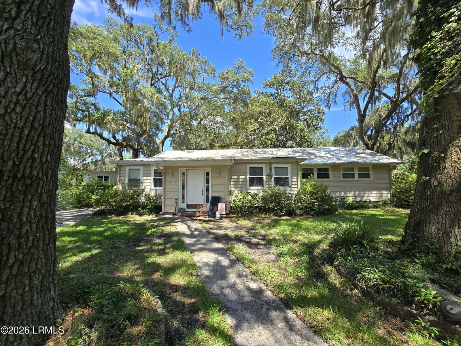 1403 Newcastle Street, Beaufort, SC 29902 — photo 2 of 8