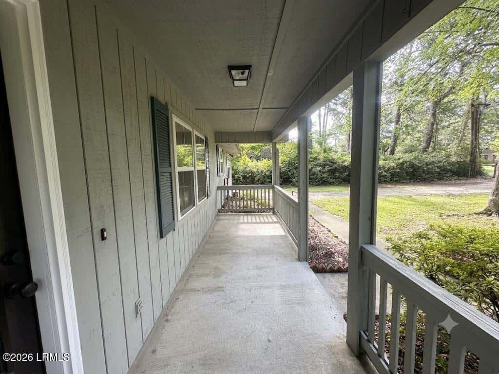 2505 Hermitage Road, Beaufort, SC 29902 — photo 6 of 50