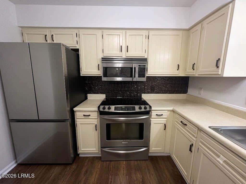 2505 Hermitage Road, Beaufort, SC 29902 — photo 14 of 50