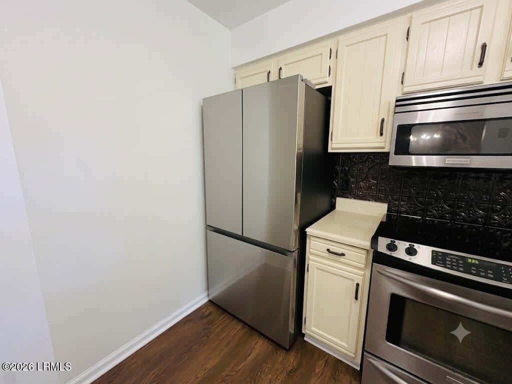 2505 Hermitage Road, Beaufort, SC 29902 — photo 15 of 50