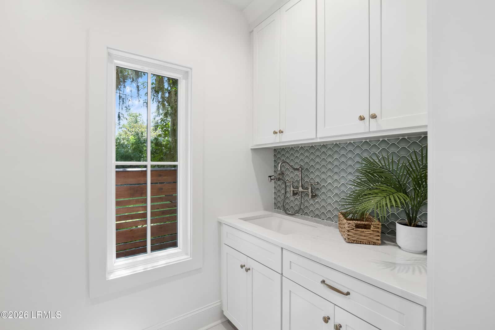 608 Pilot Street, Beaufort, SC 29902 — photo 9 of 53