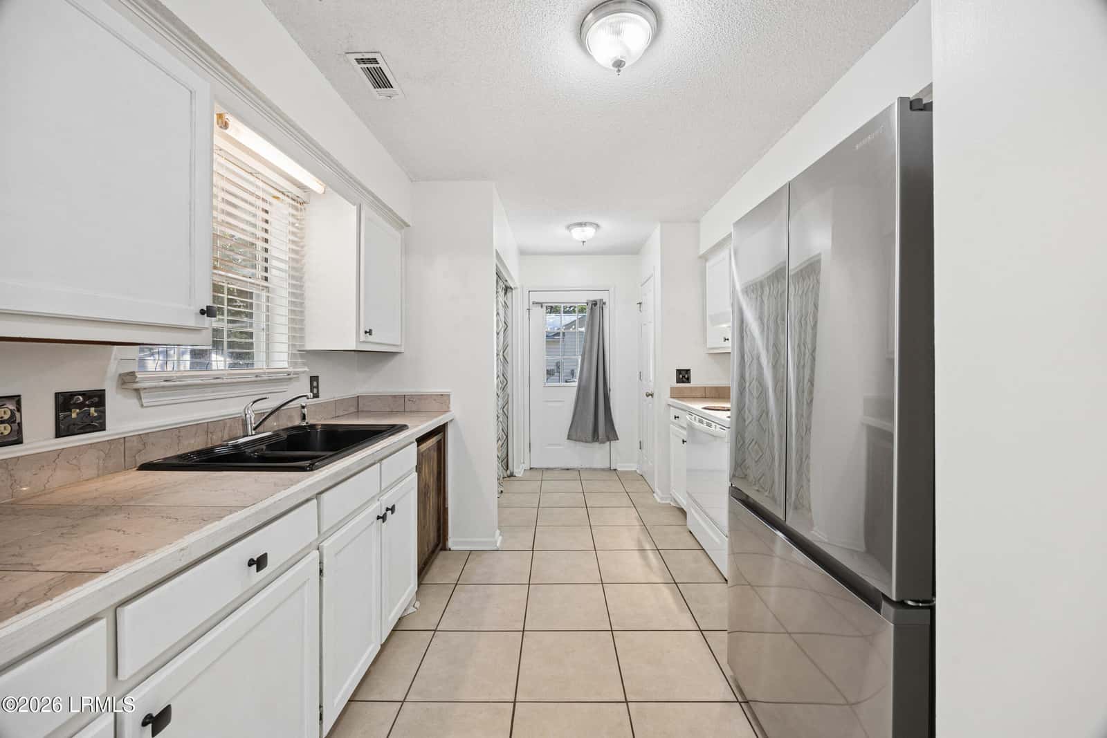 16 Robin Way, Beaufort, SC 29907 — photo 15 of 31