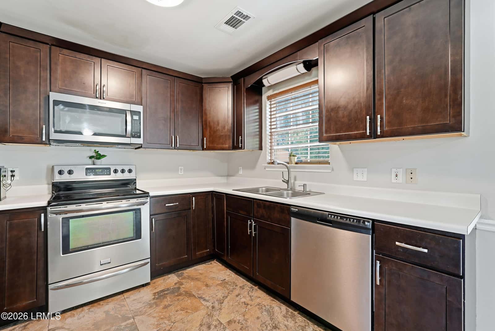 104 Blacksmith Circle, Beaufort, SC 29906 — photo 9 of 28