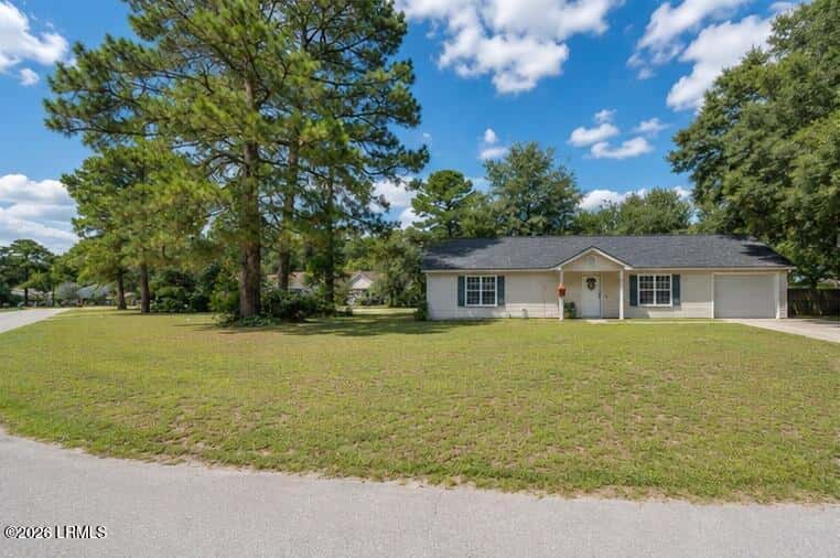 77 Pelican Circle, Beaufort, SC 29906 — photo 2 of 30