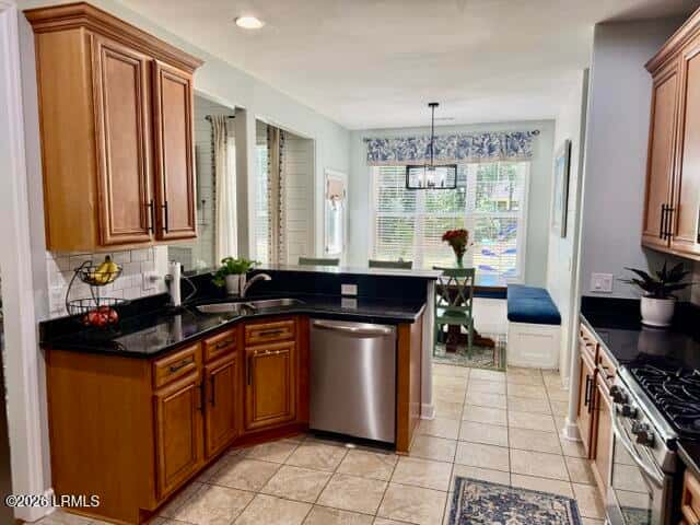 45 Osprey Road, Beaufort, SC 29907 — photo 11 of 50