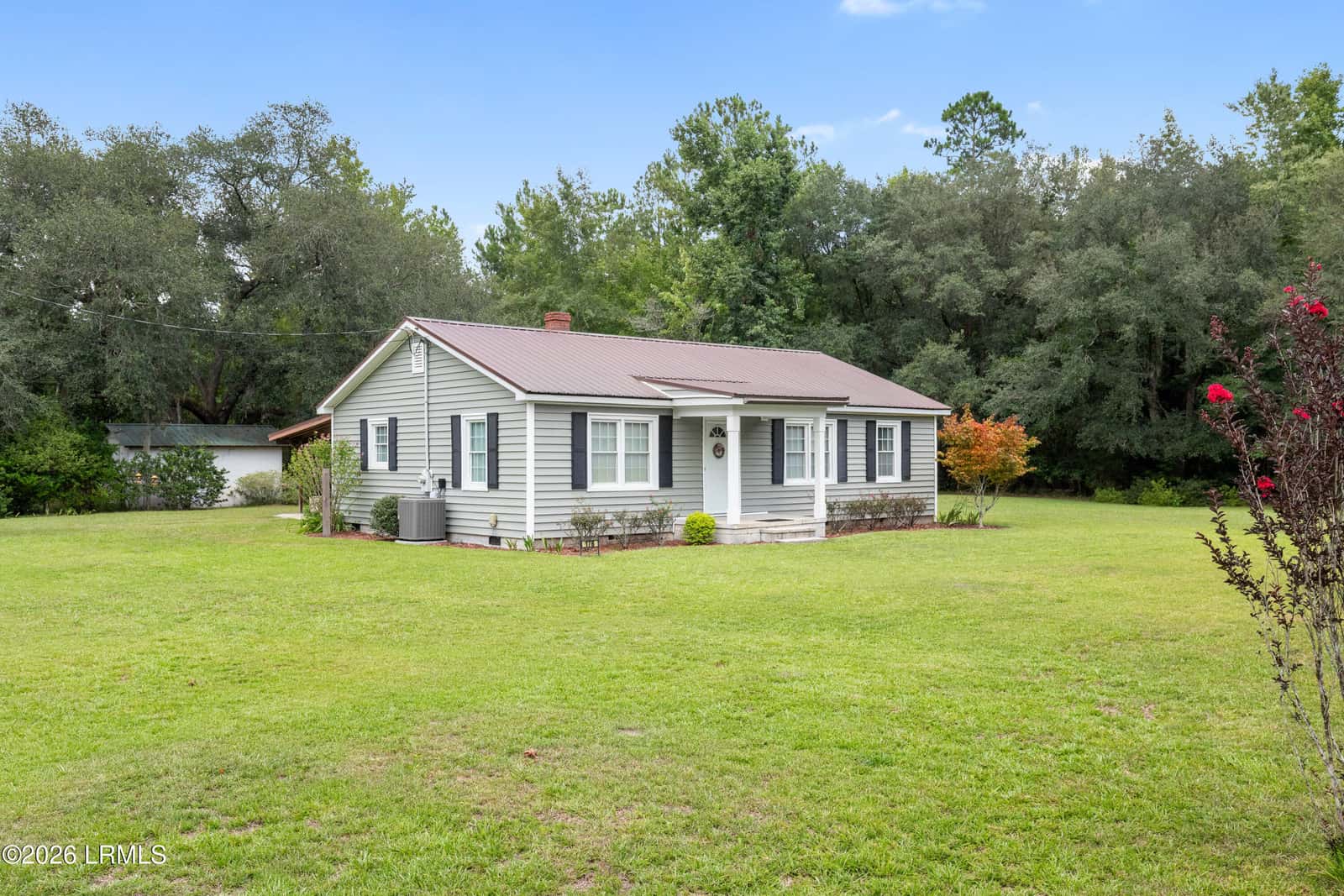 176 Sardis Road, Ridgeland, SC 29936 — photo 3 of 38