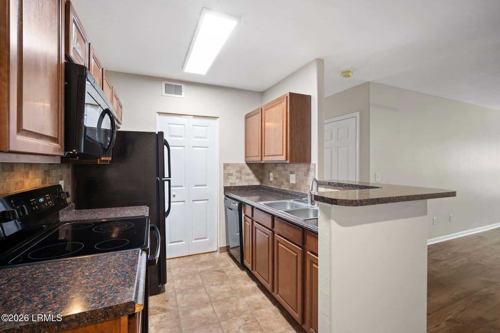 897 Fording Island Road 310, Bluffton, SC 29910 — photo 12 of 35