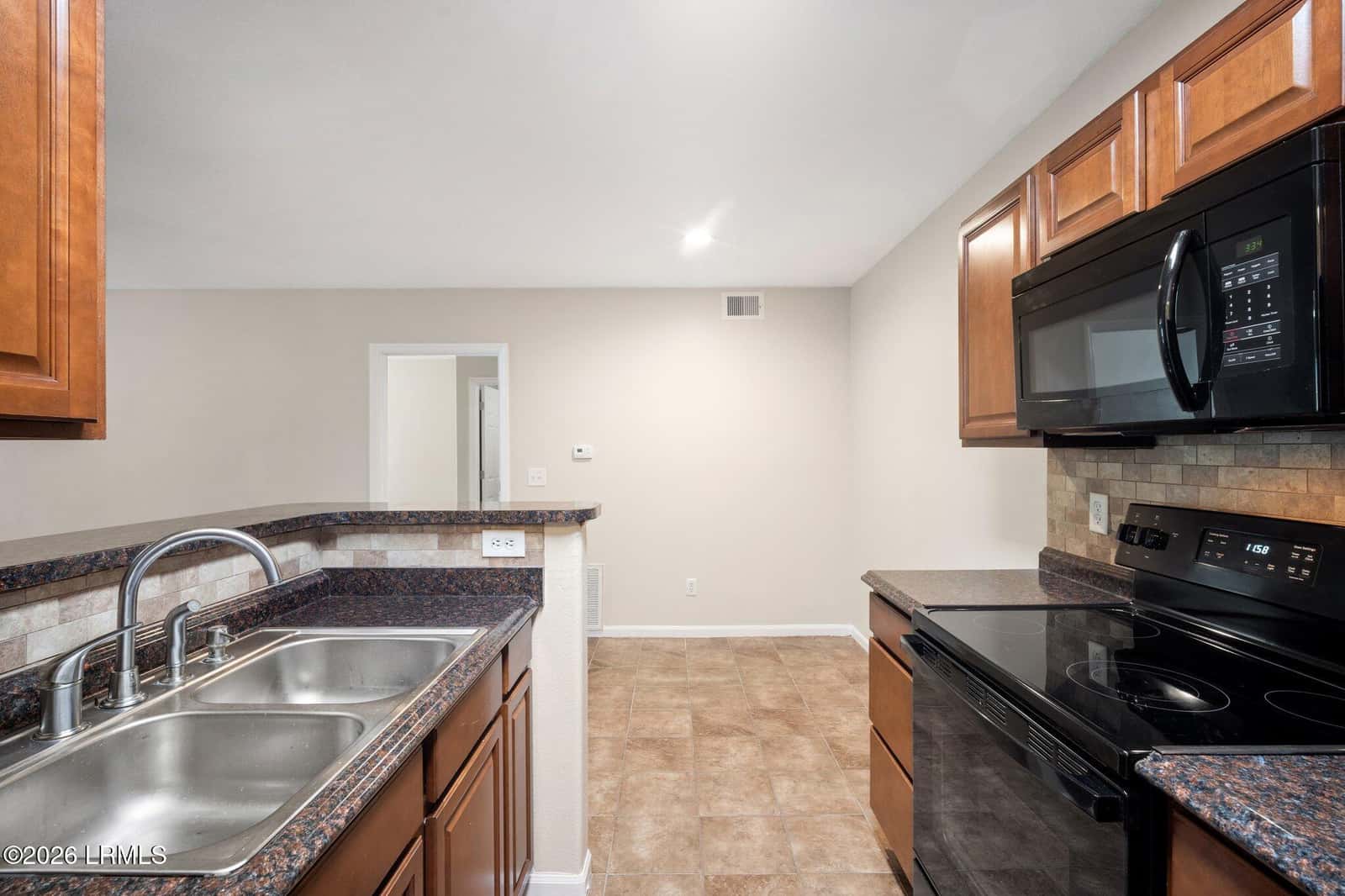 897 Fording Island Road 310, Bluffton, SC 29910 — photo 14 of 35