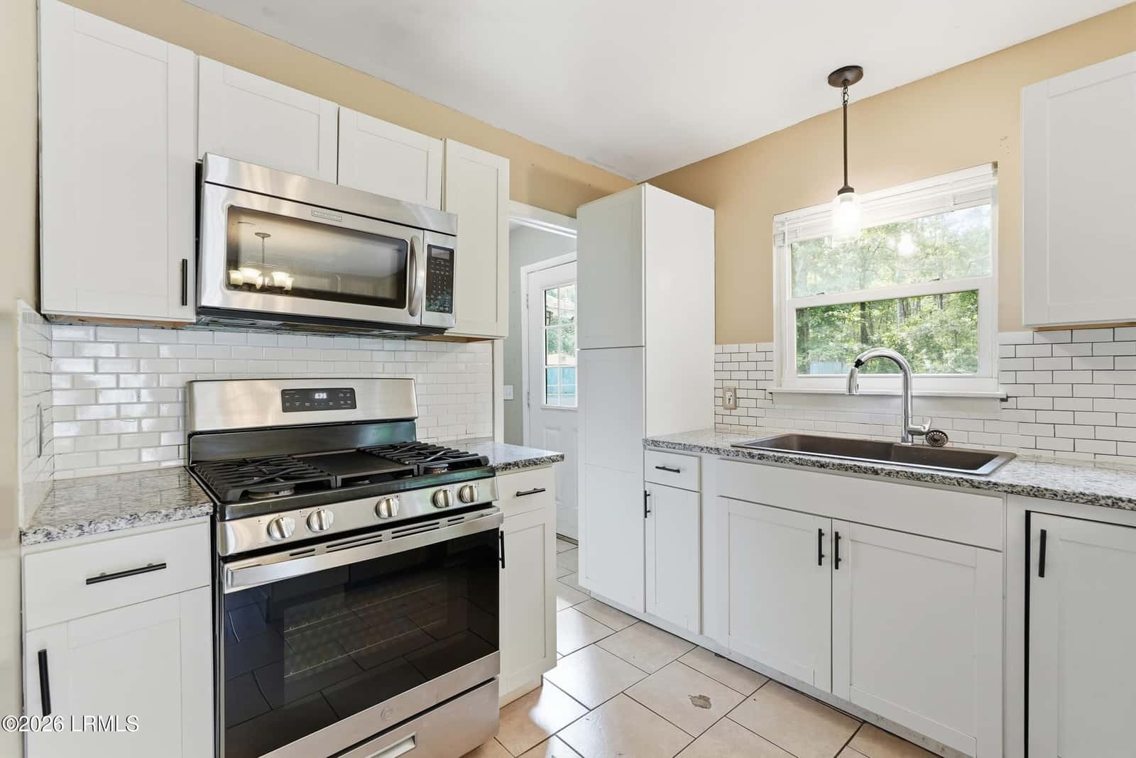 195 Bay Pines Road, Beaufort, SC 29906 — photo 11 of 27
