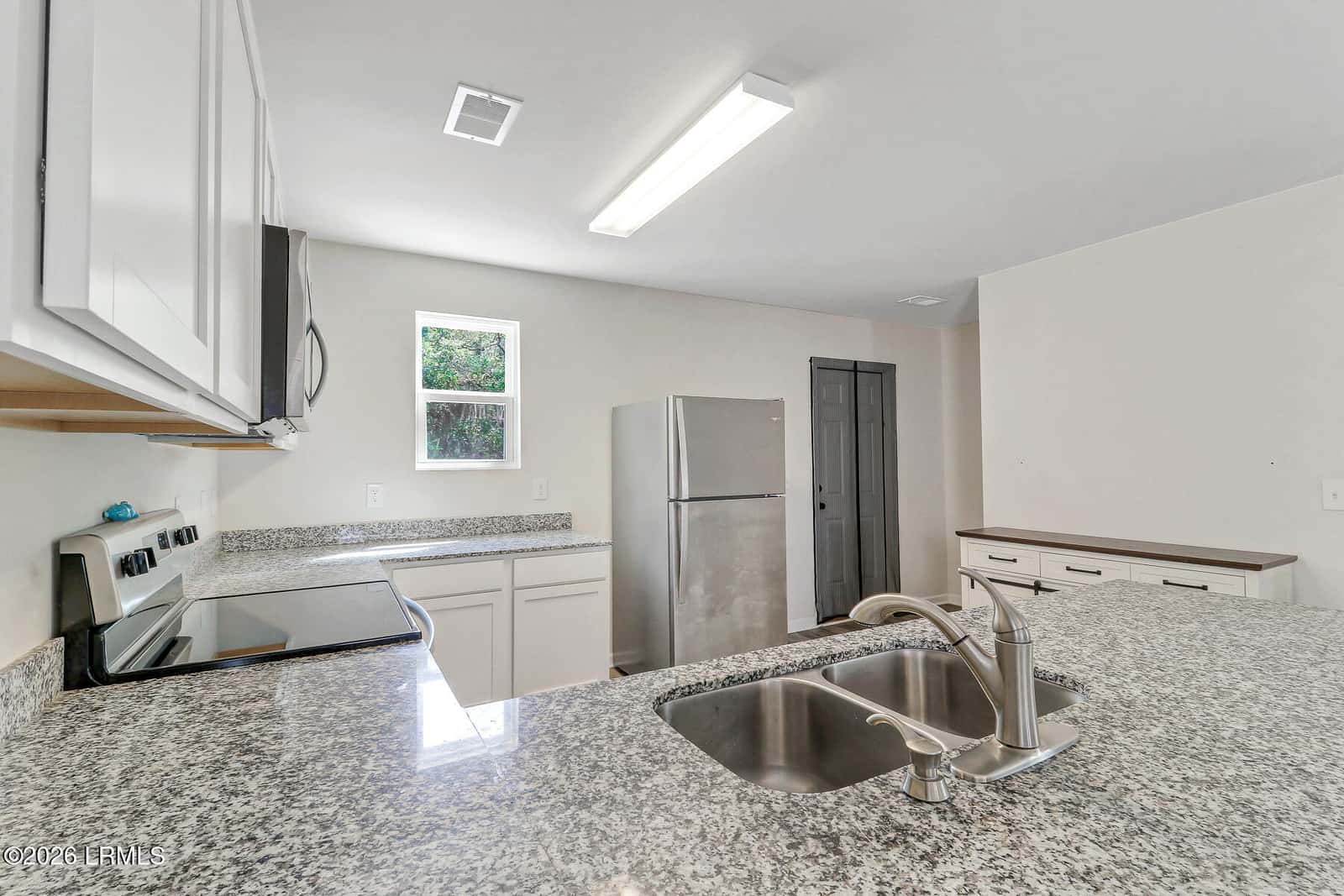 107 Palmetto Breeze Circle, Beaufort, SC 29907 — photo 12 of 59