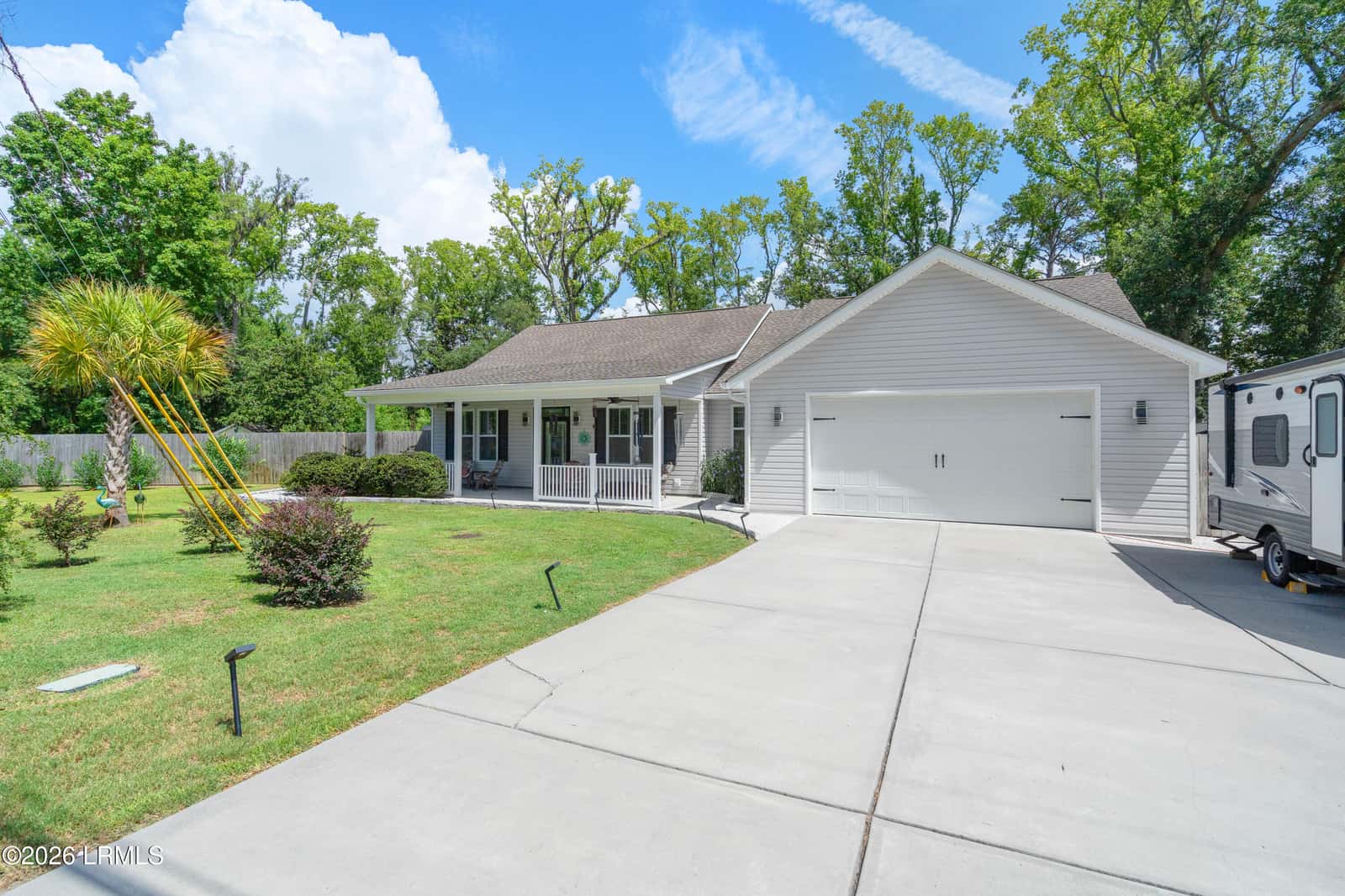 5005 Dogwood Street, Beaufort, SC 29906 — photo 4 of 50