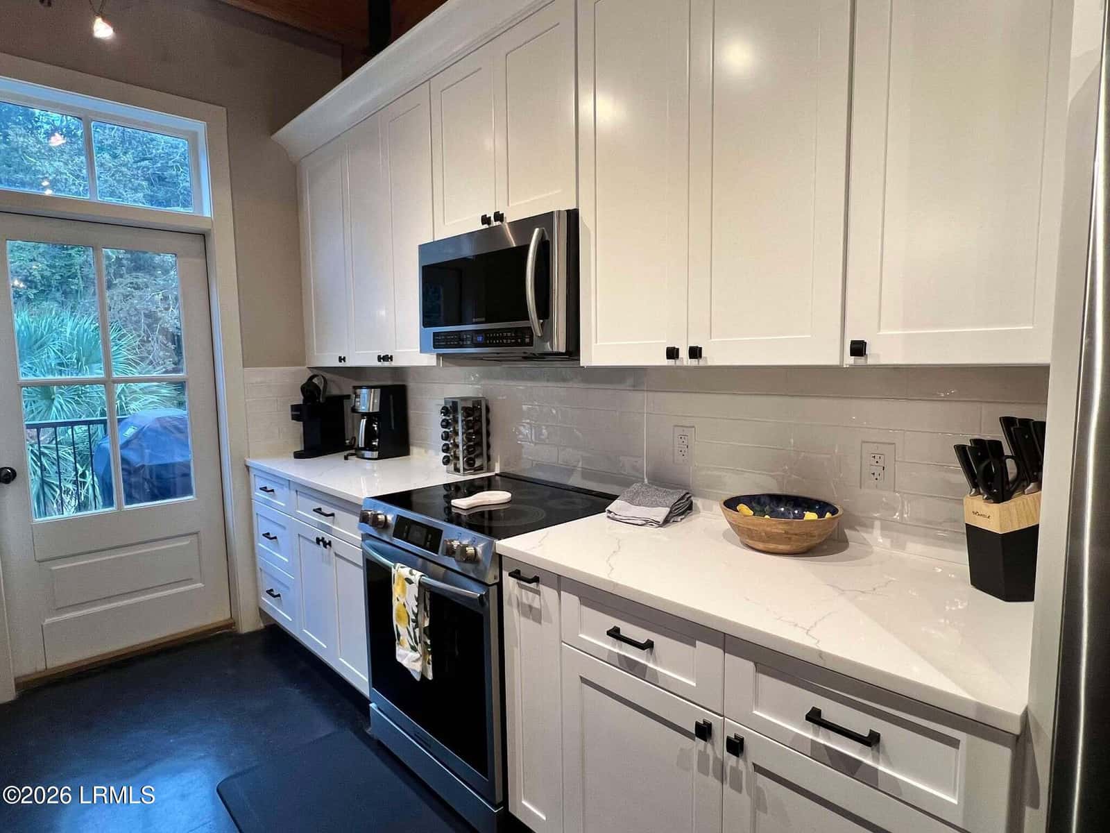 23a Market 2, Beaufort, SC 29906 — photo 10 of 48