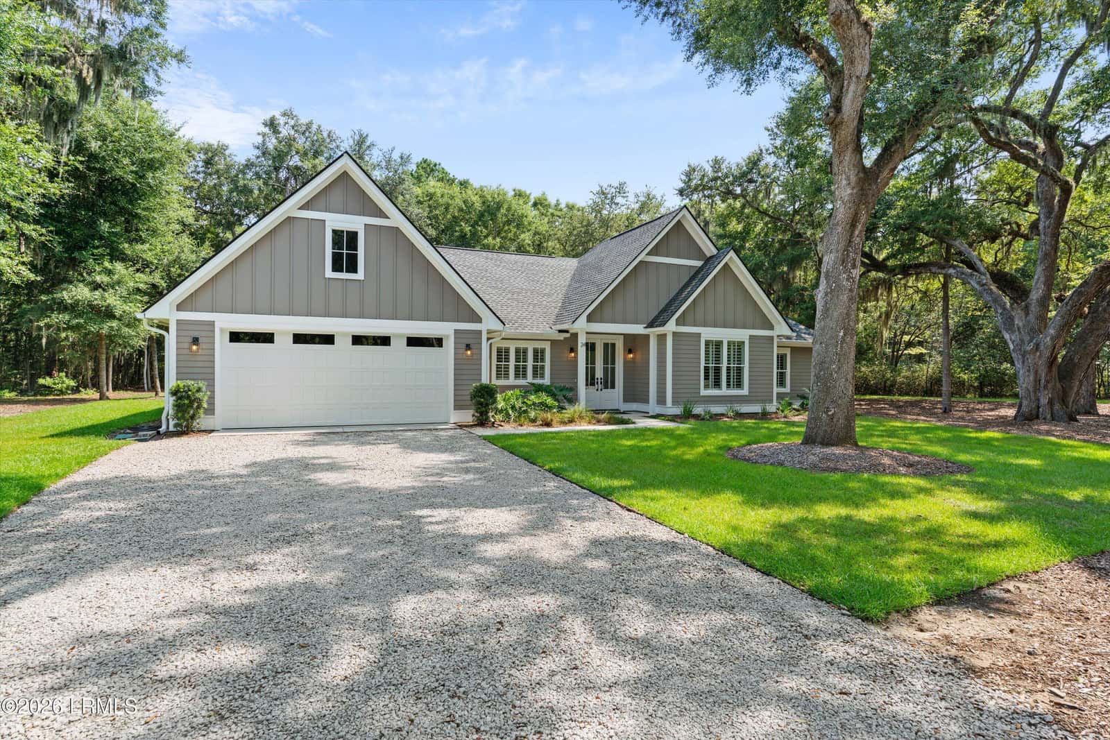 24 Alumni Road, Beaufort, SC 29907 — photo 11 of 45