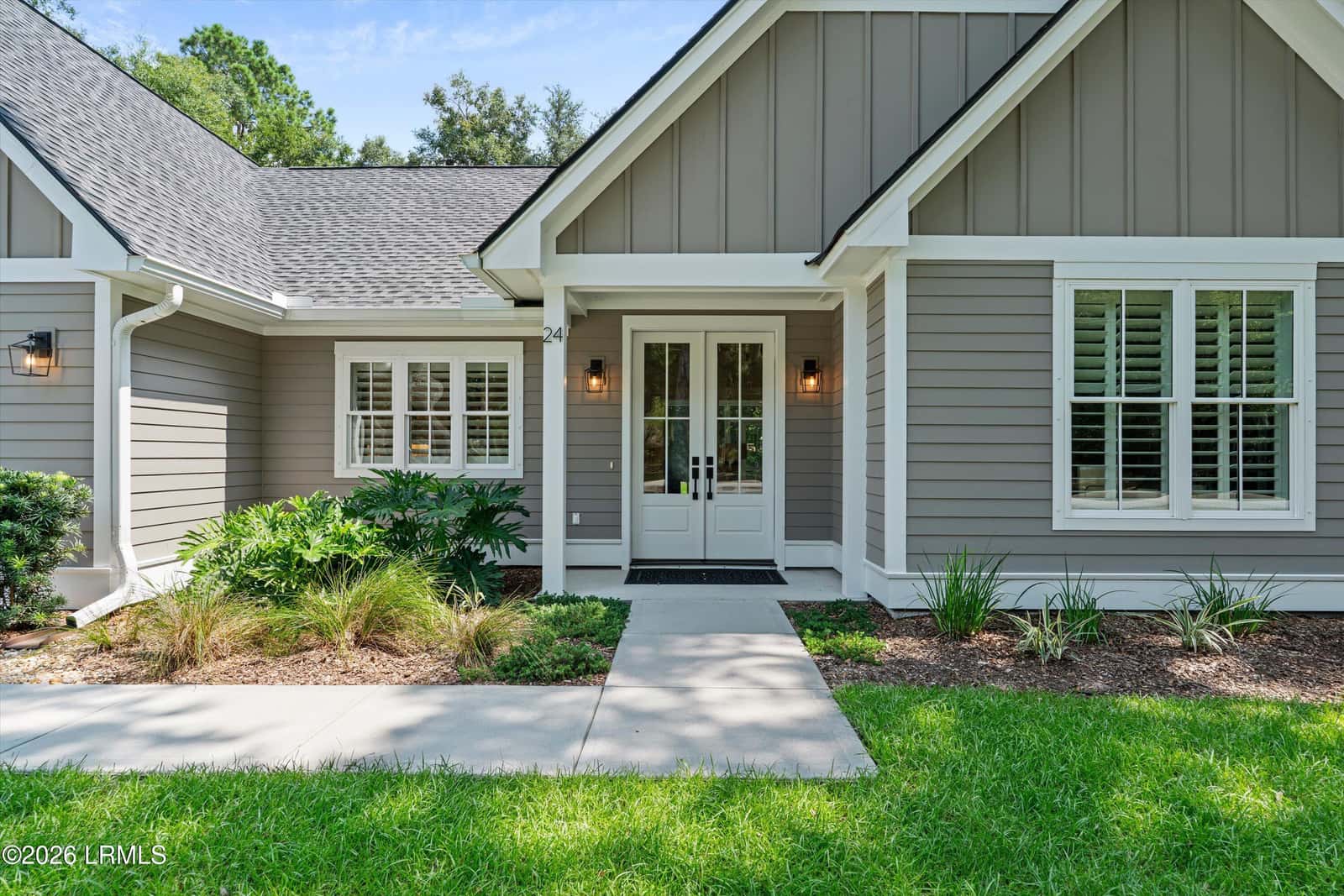 24 Alumni Road, Beaufort, SC 29907 — photo 13 of 45