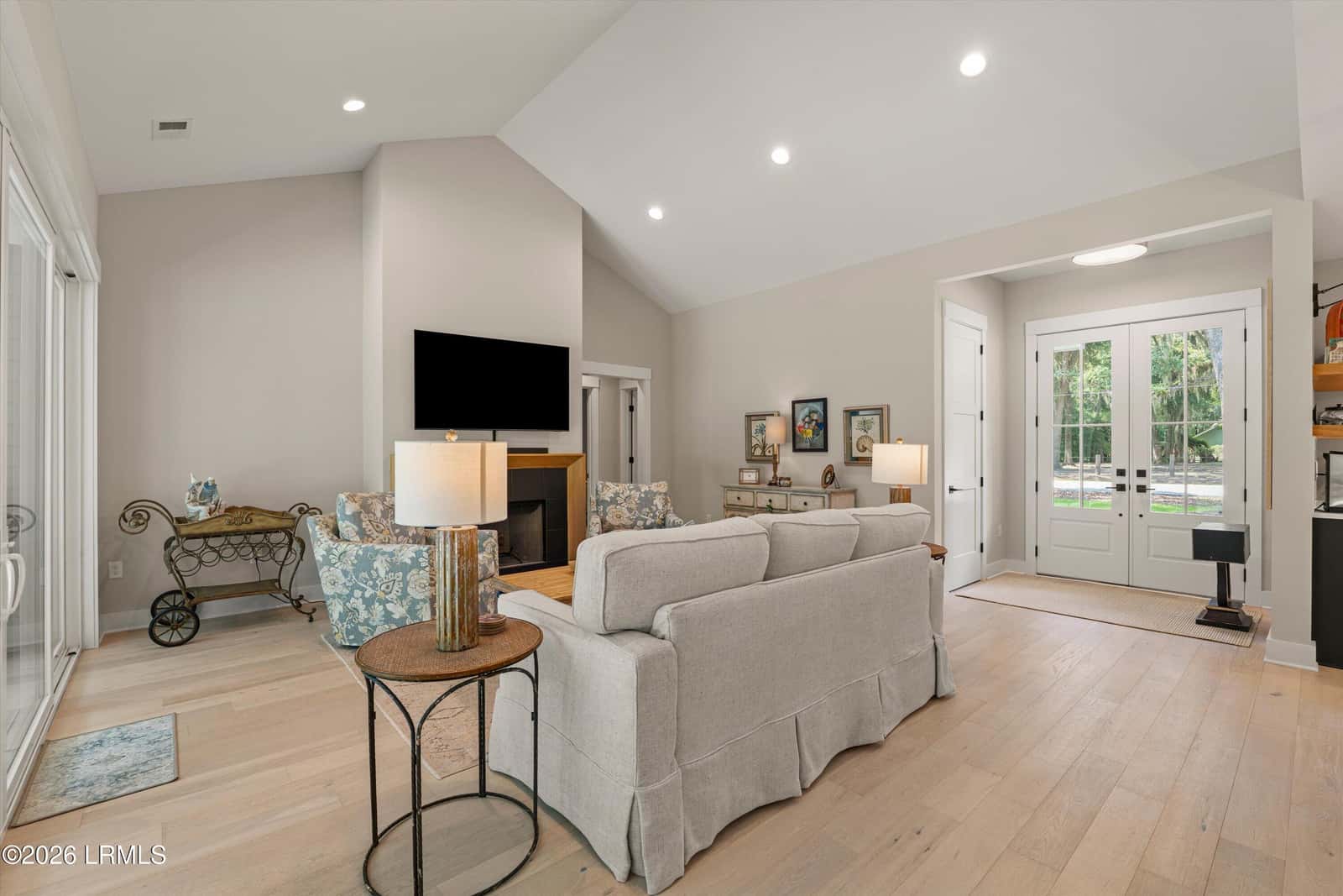24 Alumni Road, Beaufort, SC 29907 — photo 15 of 45